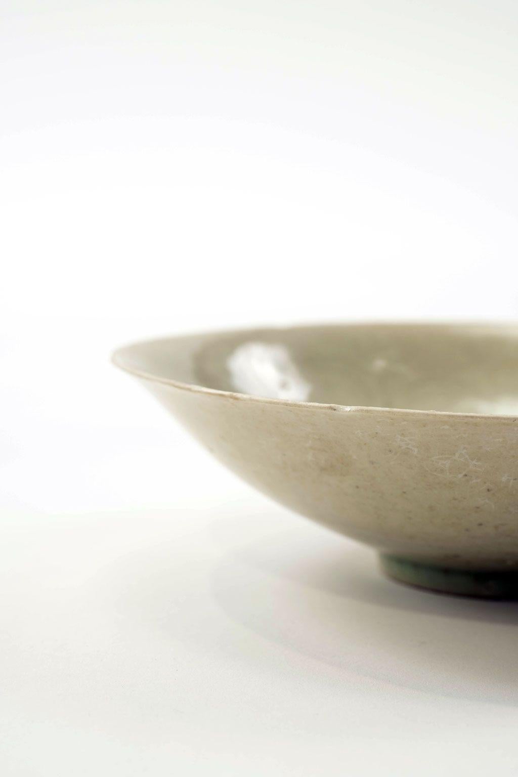 Chinese Qingbai Lobed Foliate-Rim Bowl, Song Dynasty For Sale 3