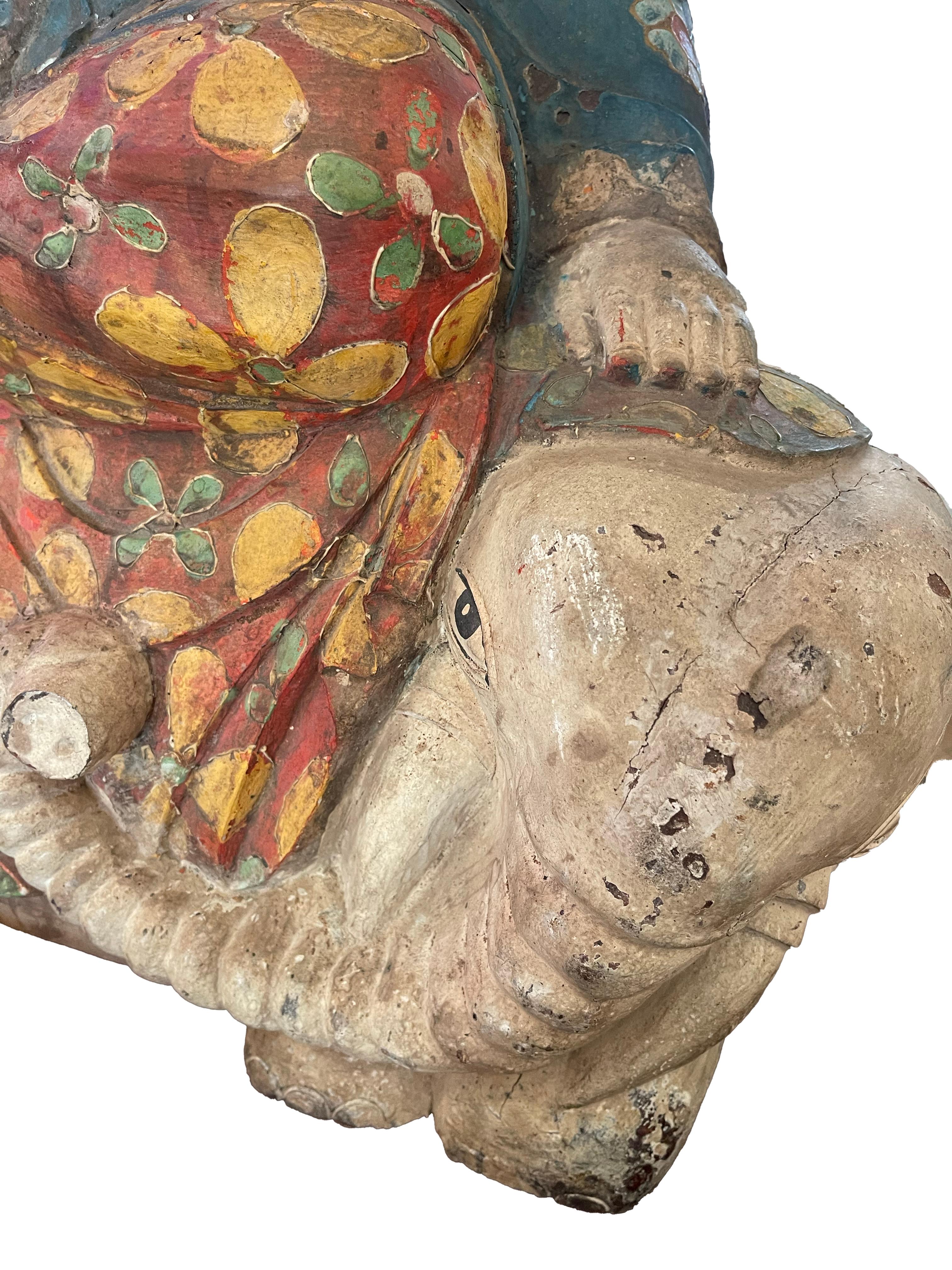 Chinese Quan Yin Temple Sculpture In Distressed Condition For Sale In Topanga, CA
