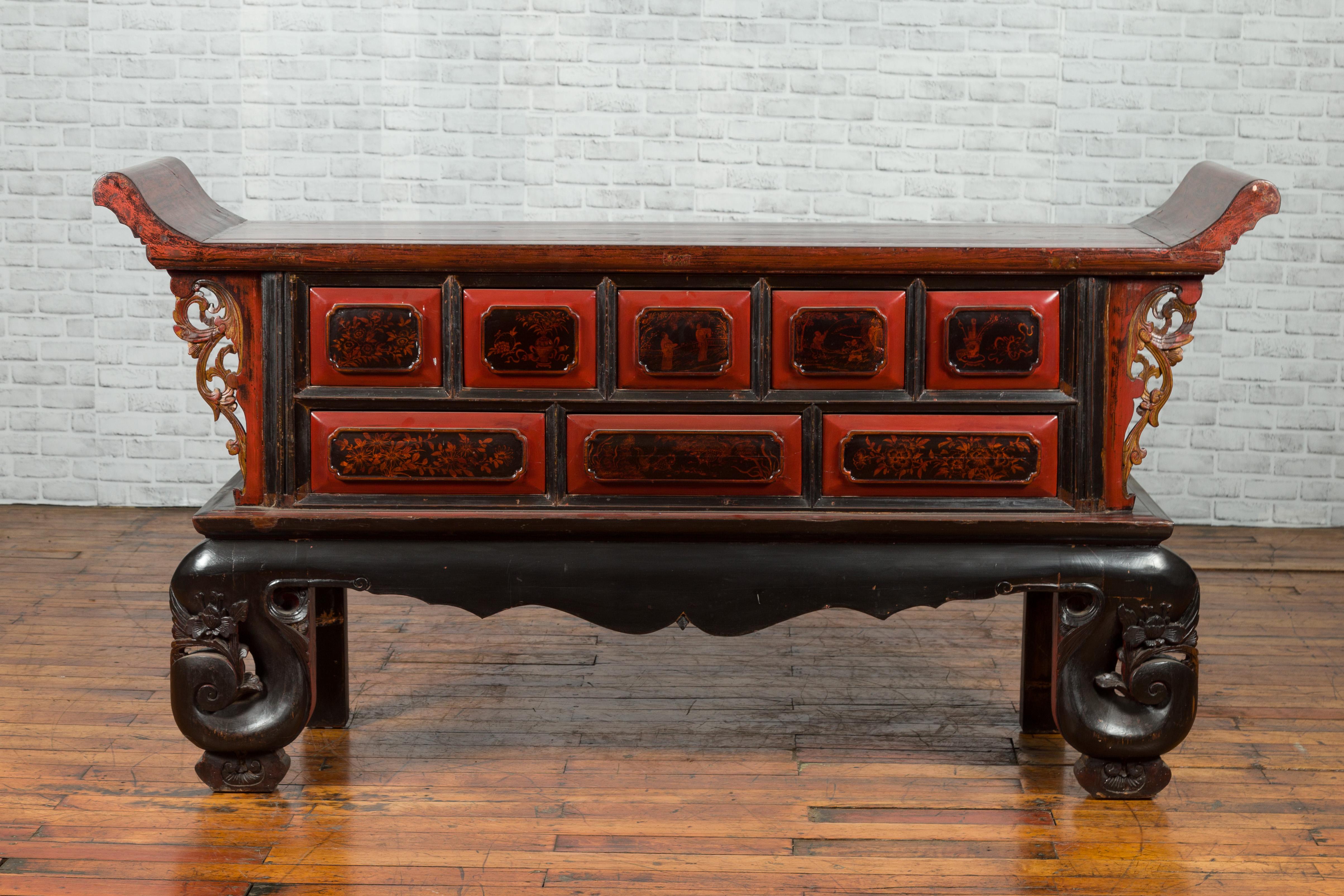 Chinois Table d'autel d'autel du 19ème siècle de la dynastie chinoise Qing laquée rouge et noire en vente
