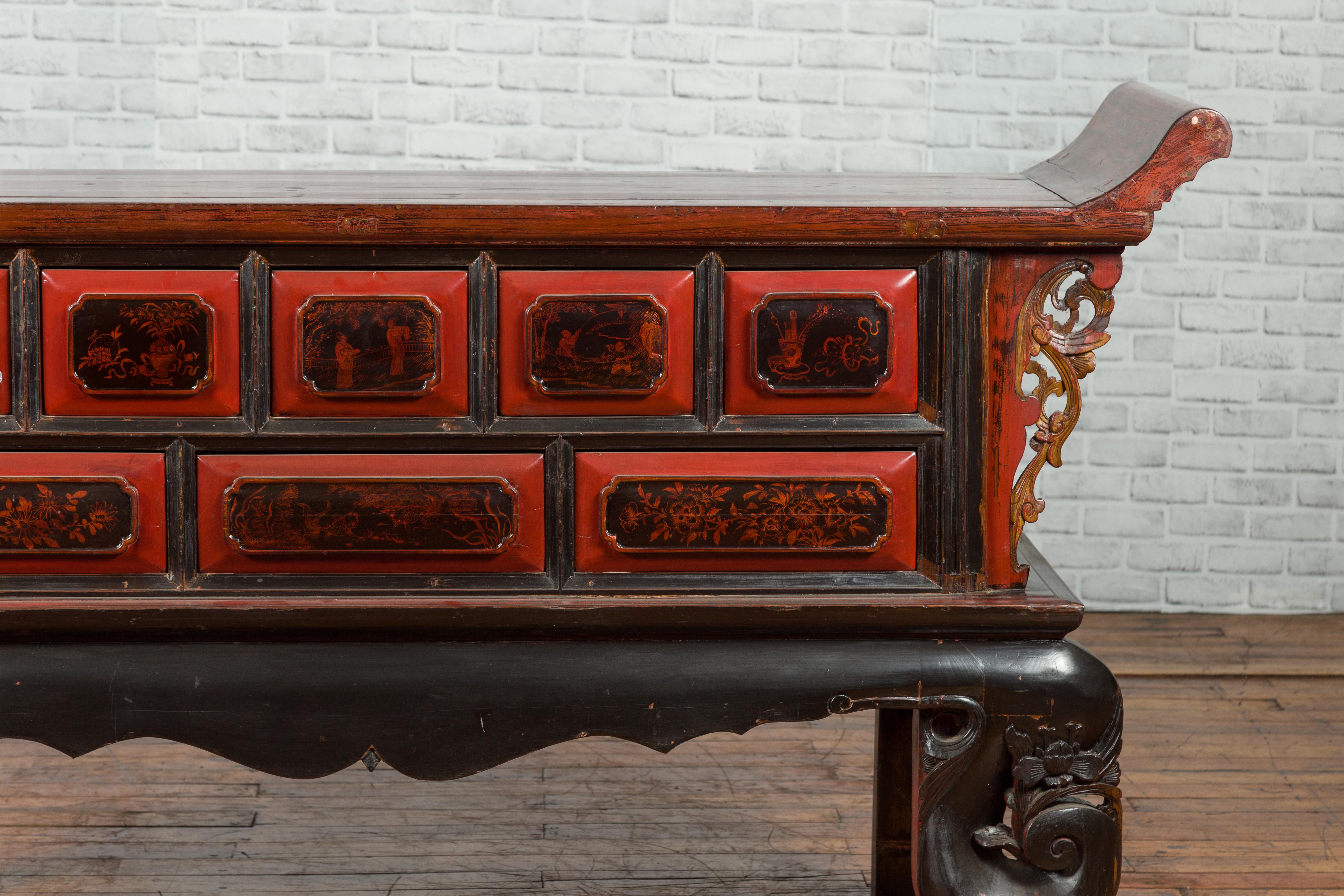 Chinese Qing Dynasty Red and Black Lacquered 19th Century Altar Coffer Table In Good Condition For Sale In Yonkers, NY