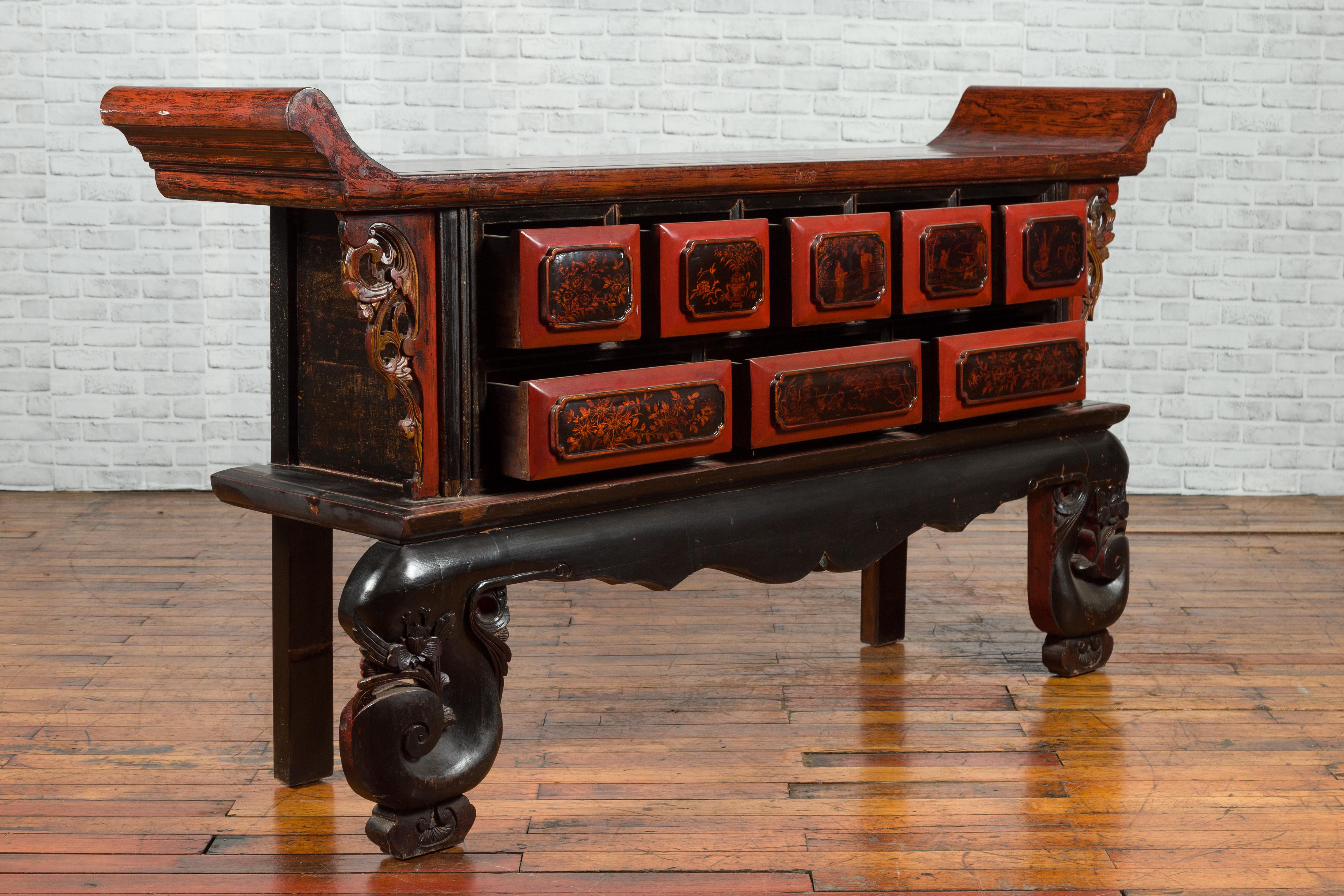 Bois Table d'autel d'autel du 19ème siècle de la dynastie chinoise Qing laquée rouge et noire en vente