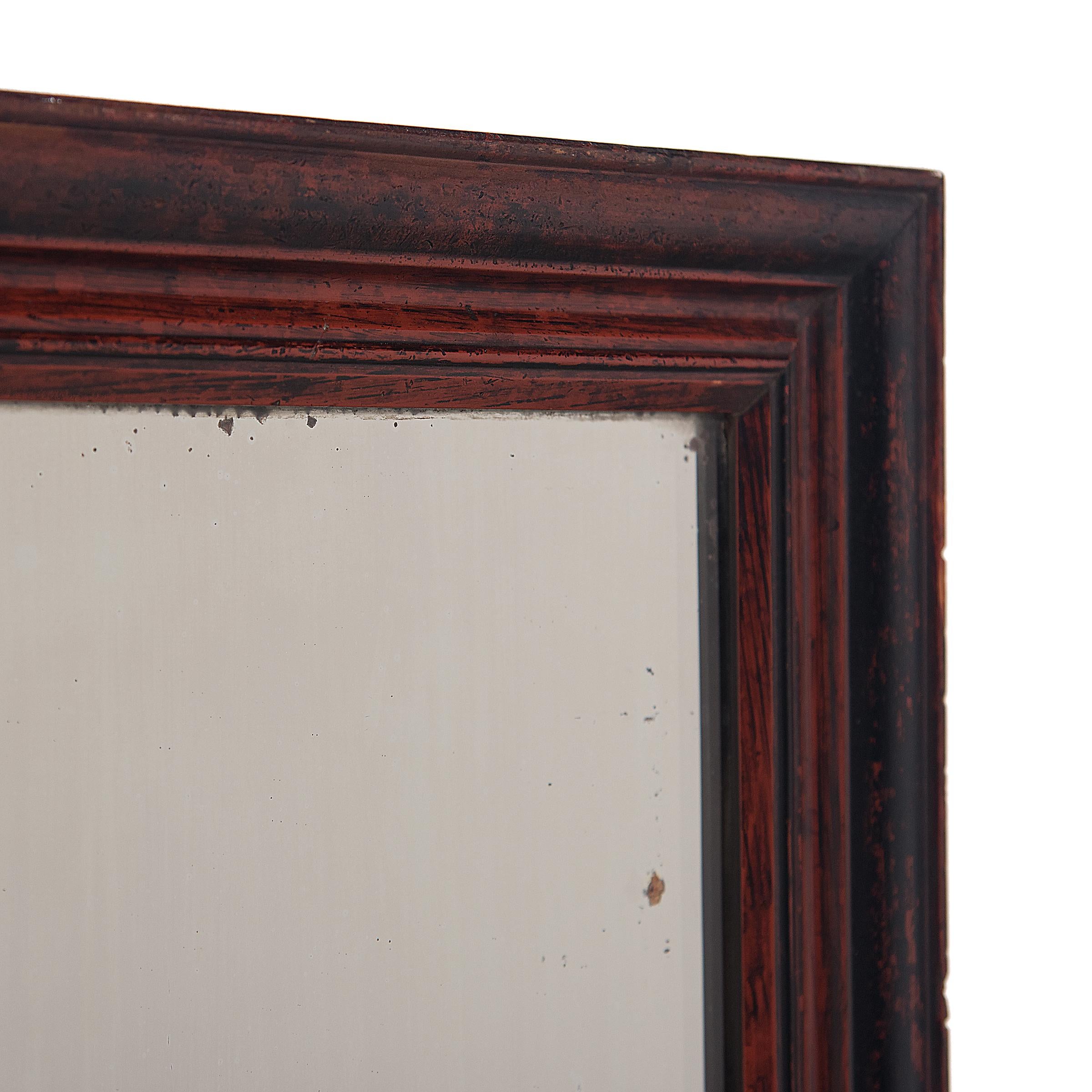 Espejo chino de cristal rojo y negro estropeado, c. 1900 Qing en venta