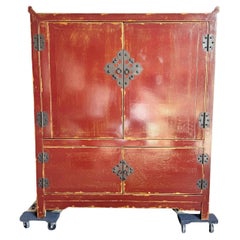Armoire/armoire chinoise rouge et or en finition Distress