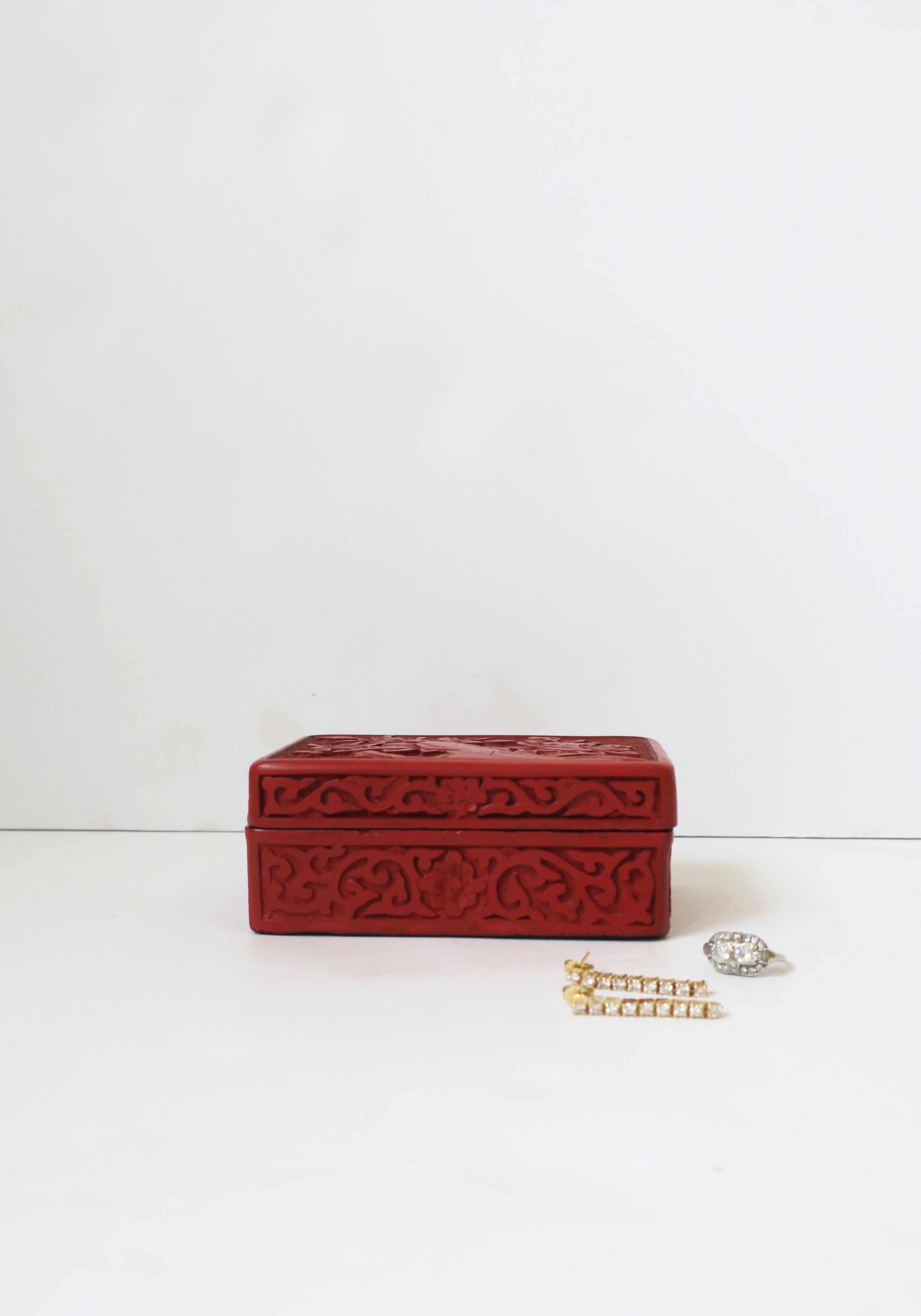 Chinese Red Cinnabar and Black Lacquer Box 5