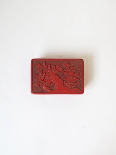 Chinese Red Cinnabar and Black Lacquer Box