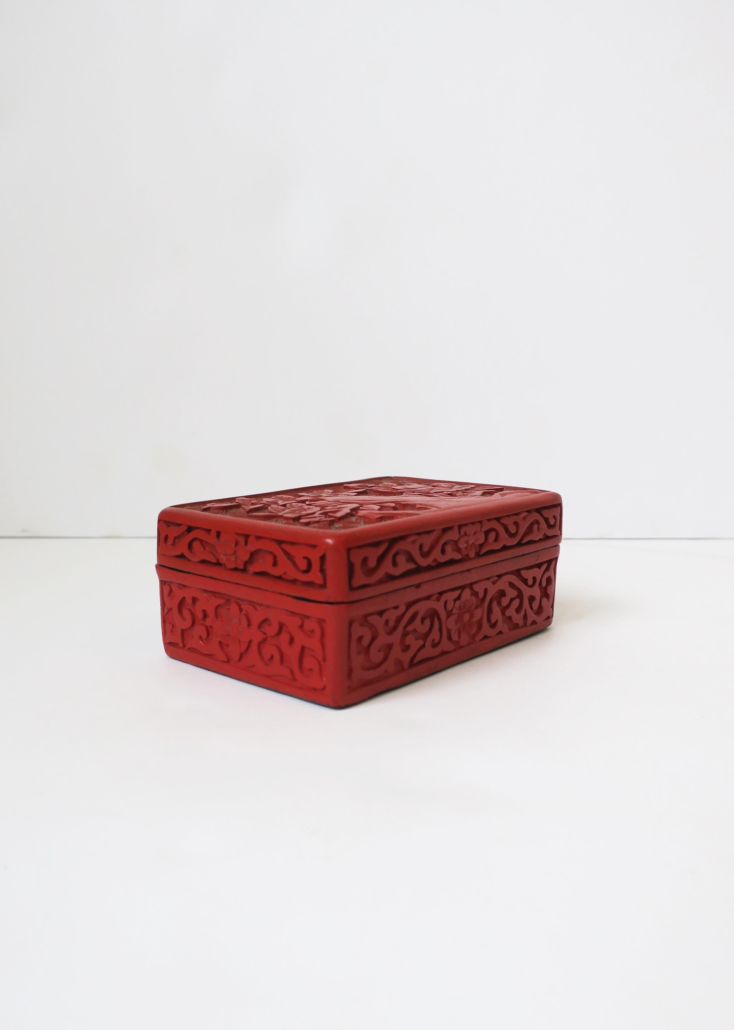 20th Century Chinese Red Cinnabar and Black Lacquer Box