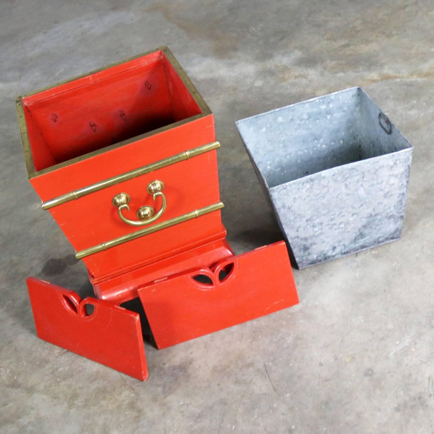 Chinese Red Lacquer & Brass Side Table Removable Ice Chest Style Hoof Foot Base In Good Condition For Sale In Topeka, KS