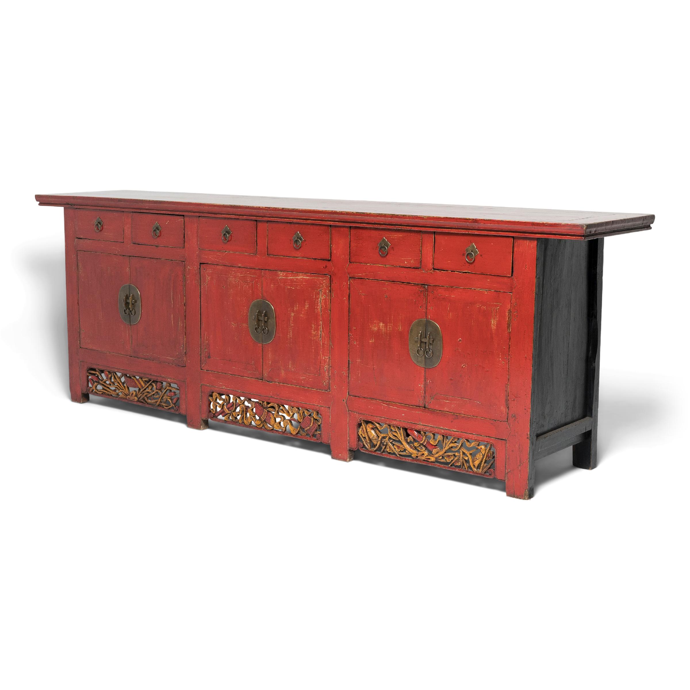 Qing Chinese Red Lacquer Coffer with Gilt Carvings, c. 1900 For Sale