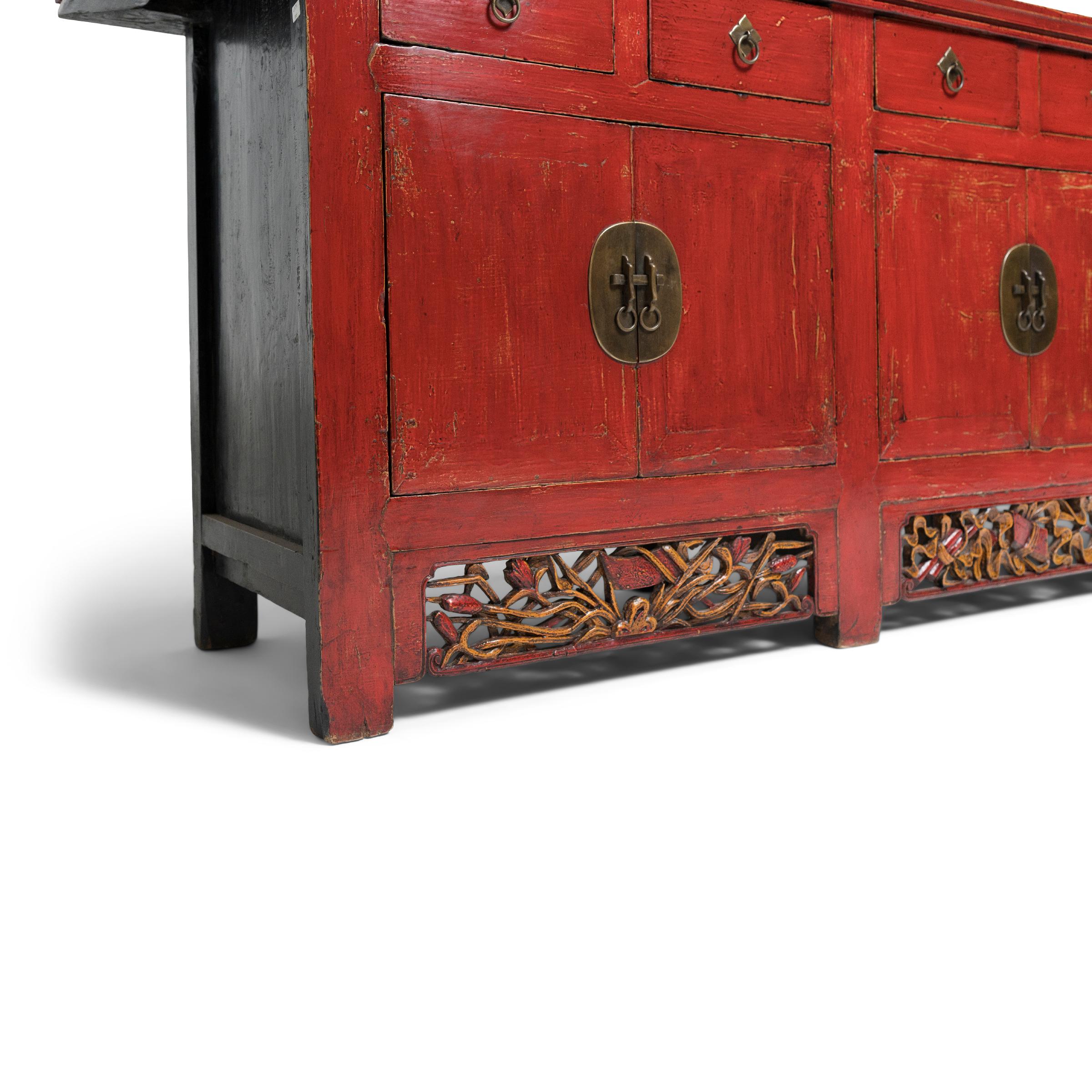 Chinese Red Lacquer Coffer with Gilt Carvings, c. 1900 For Sale 2