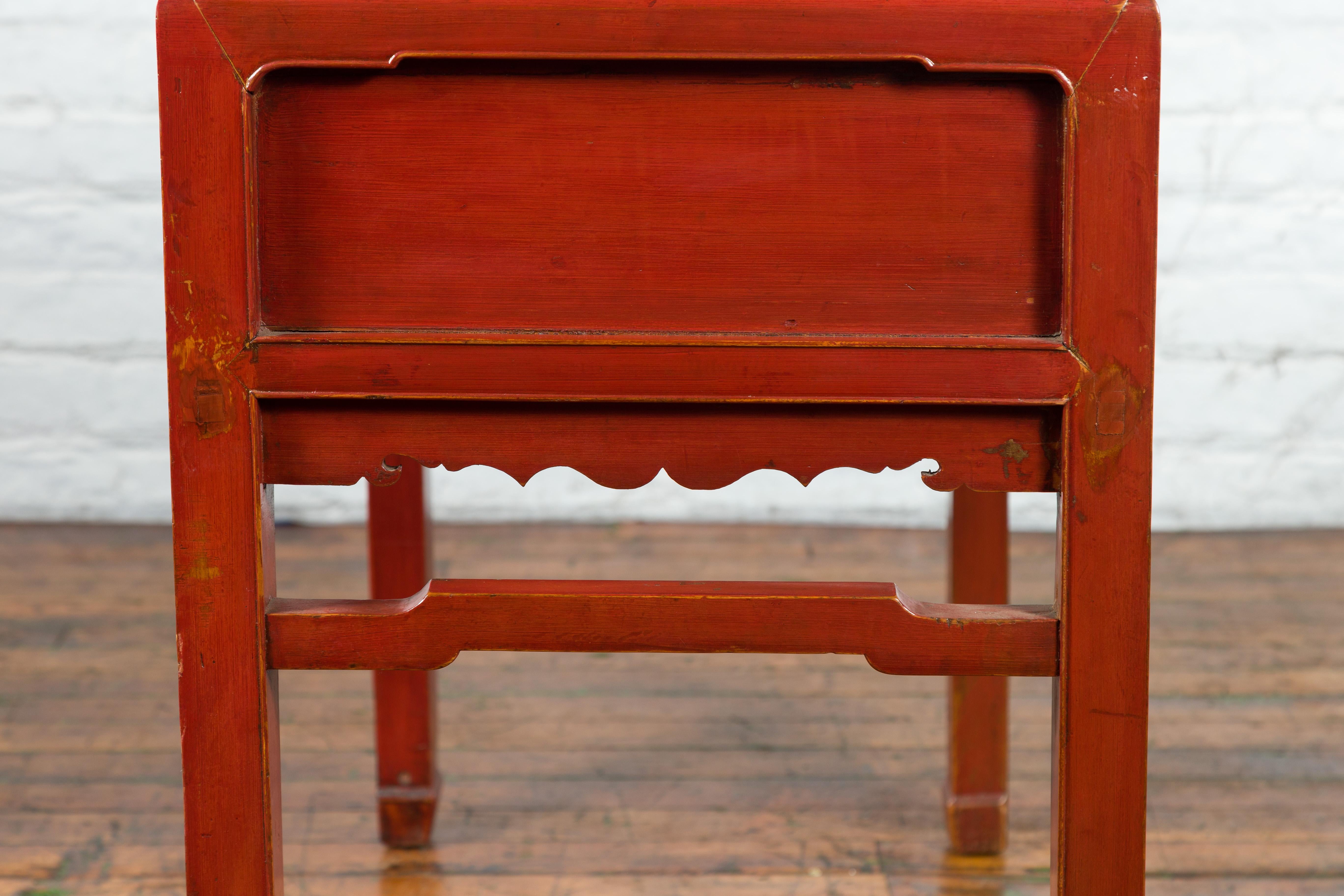 Chinesischer Rotlack-Schreibtisch mit zwei Schubladen und Messingbeschlägen aus dem frühen 20. im Angebot 13