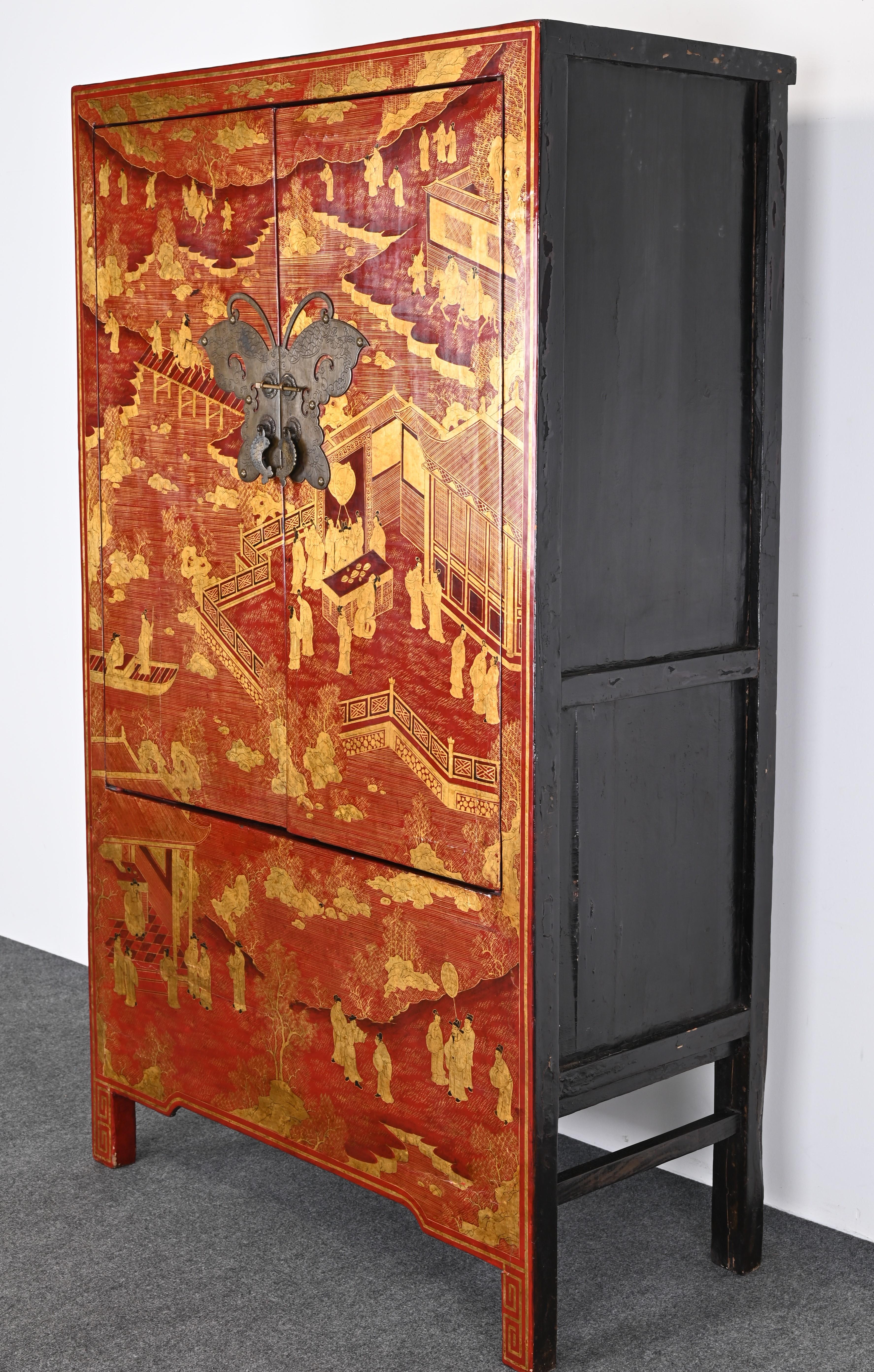 Chinese Red Lacquer Qing Style Cabinet, 20th Century For Sale 2