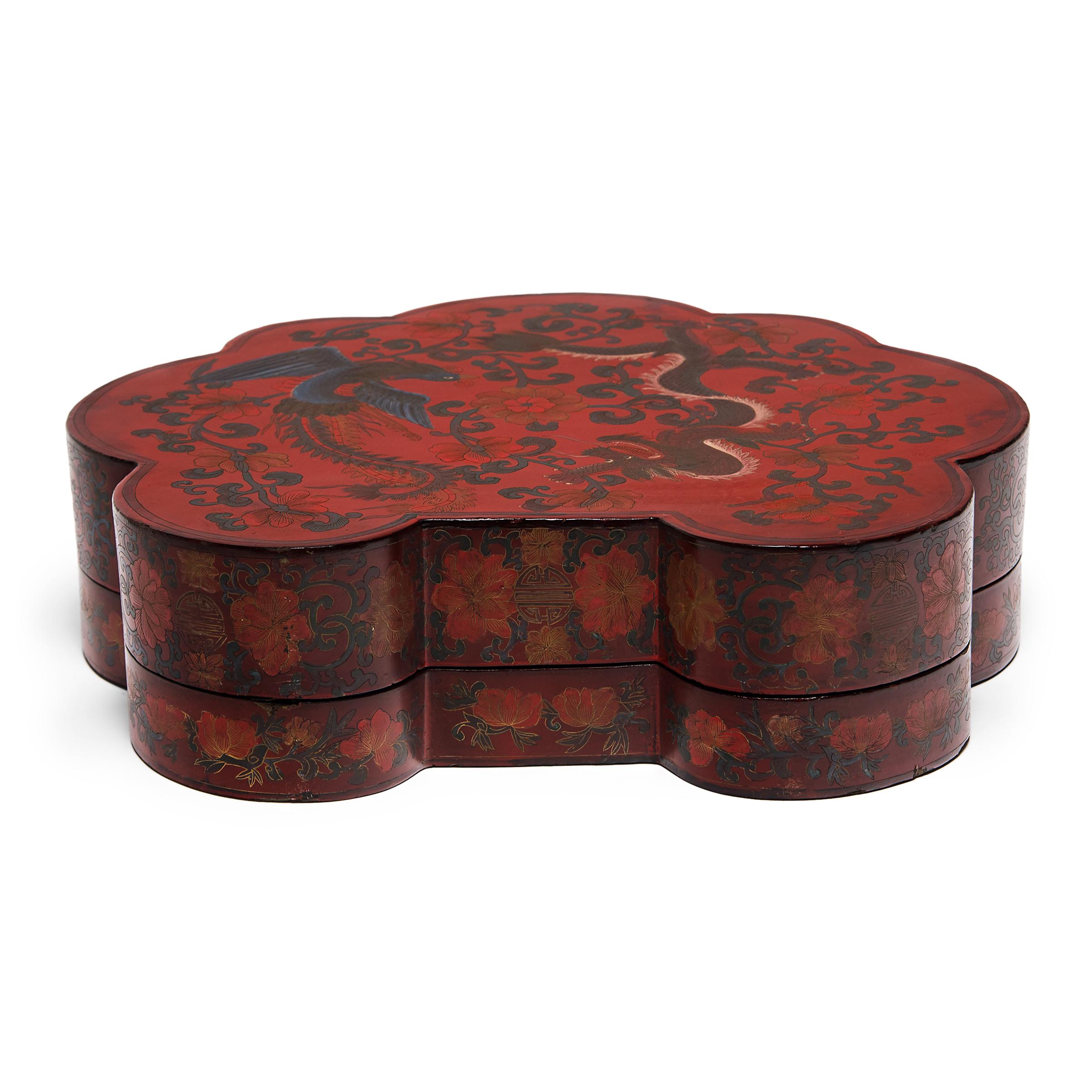 Chinese Red Lacquer Ruyi Box, circa 1900 In Good Condition In Chicago, IL