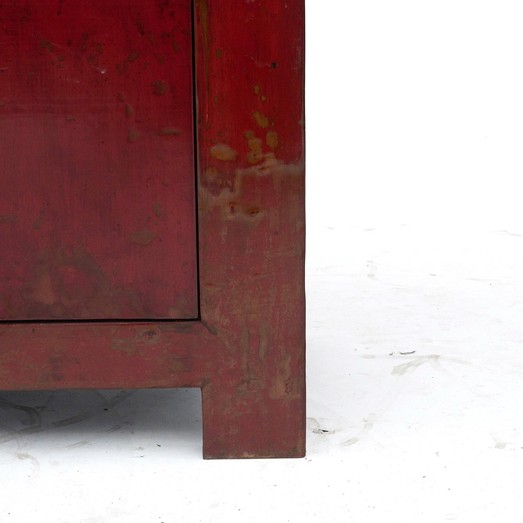 Chinese Red Lacquer Sideboard In Good Condition In Kastrup, DK