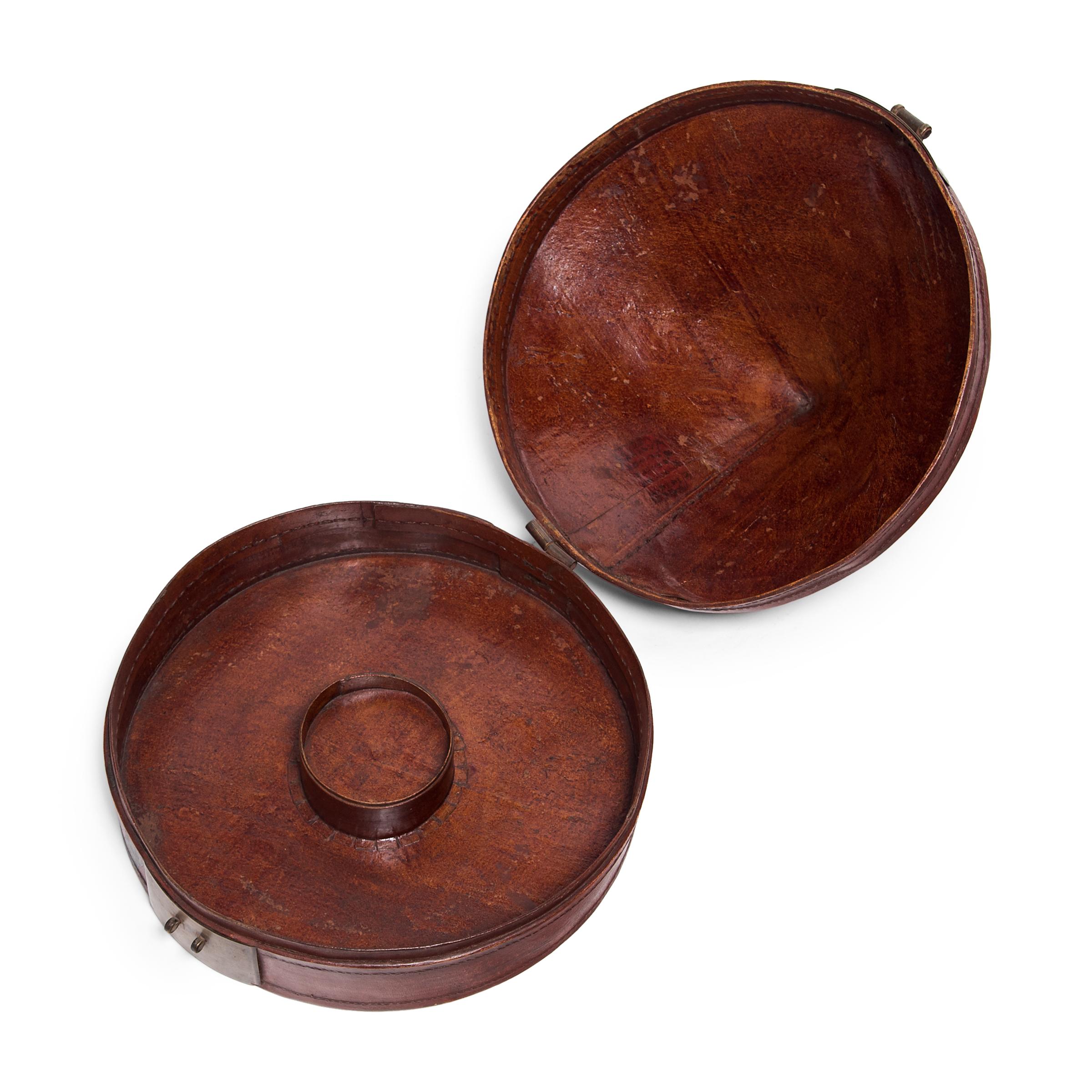 19th Century Chinese Red Lacquer Summer Hat Box, circa 1850