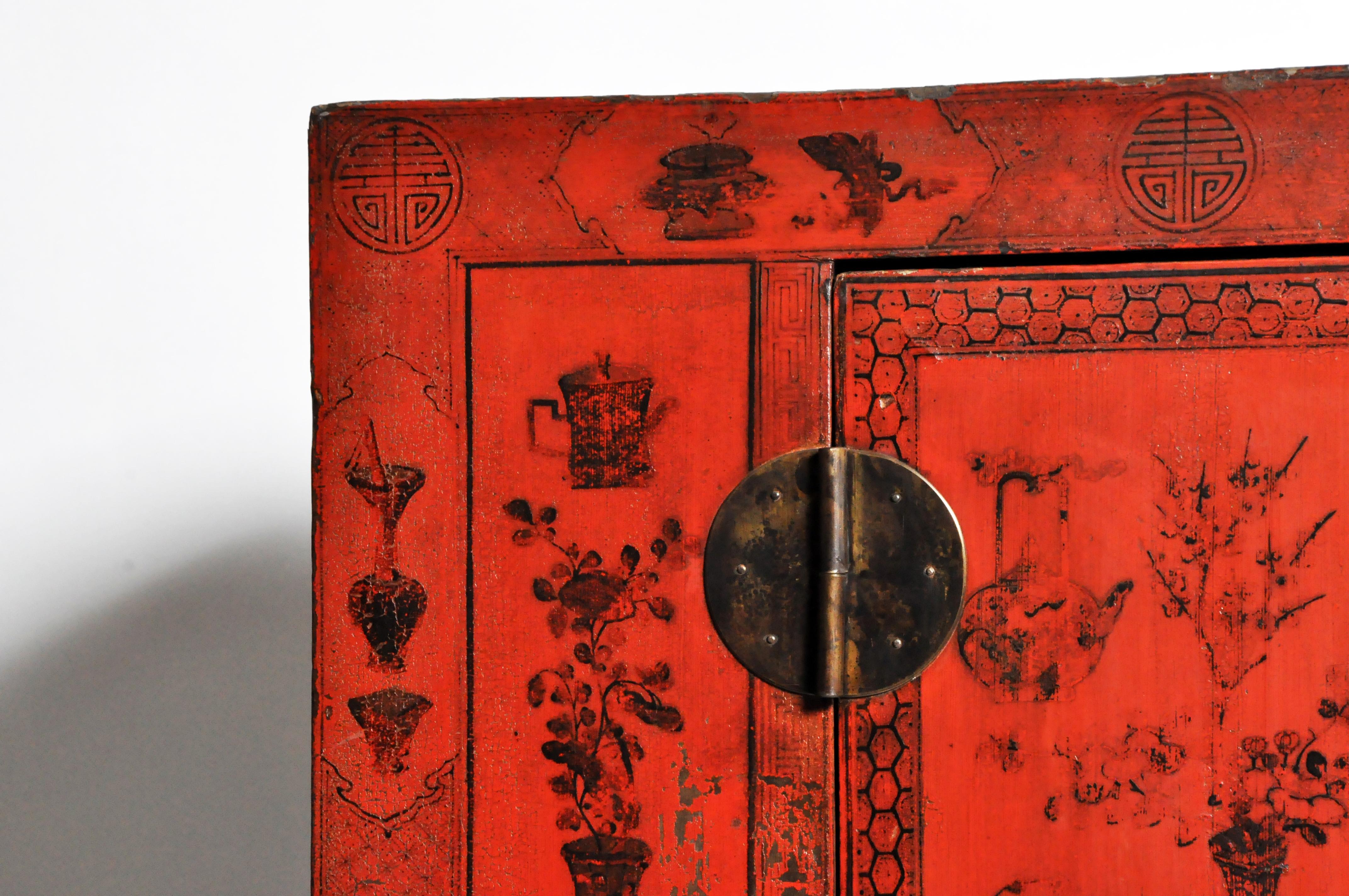 Chinese Red Lacquer Wedding Cabinet In Good Condition In Chicago, IL