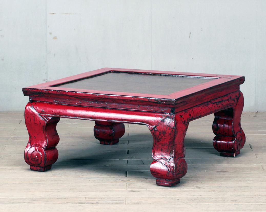 Chinese Red-Lacquered Coffee Table with Restoration  1