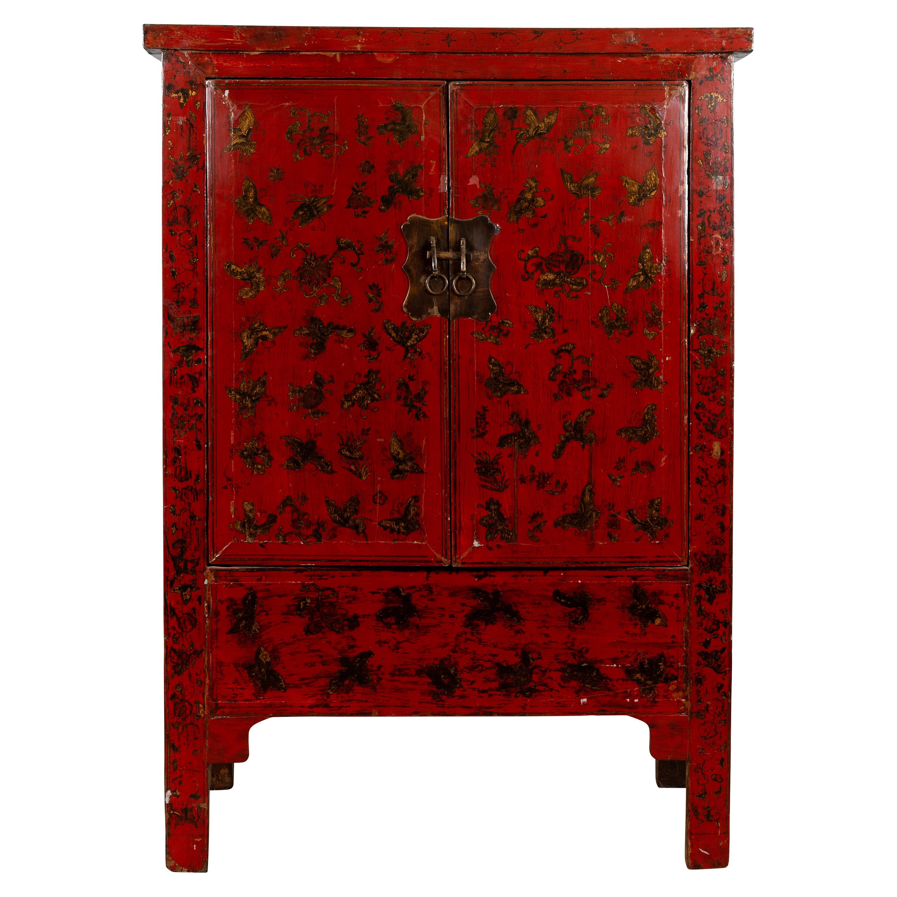 Chinese Red Lacquered Qing Dynasty 19th Century Cabinet with Chinoiserie Décor