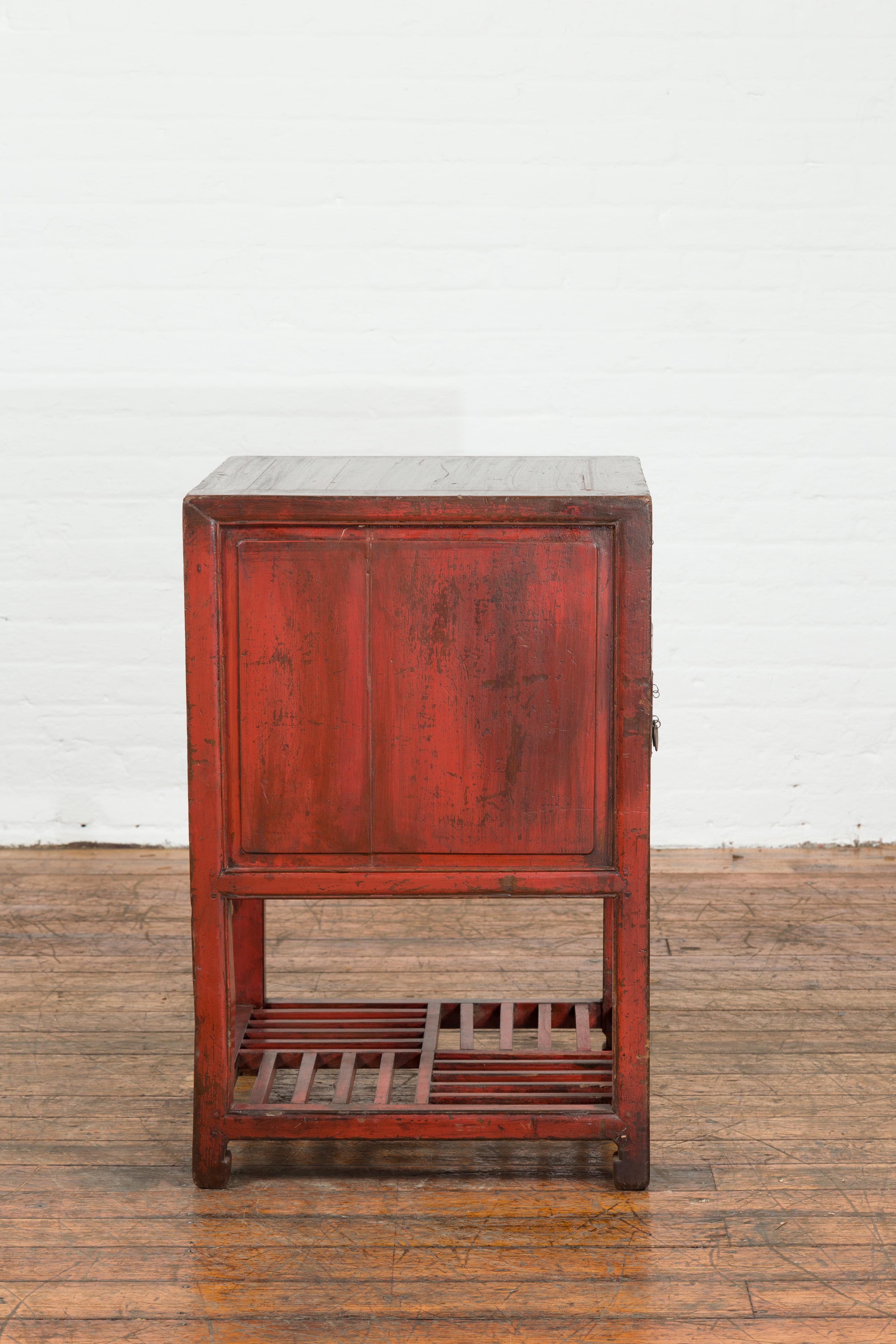 Chinese Red Lacquered Qing Dynasty 19th Century Cabinet with Drawer and Doors 5