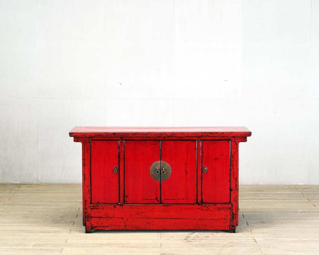 Chinese Red-Lacquered Sideboard with Three Drawers and Restortation 1