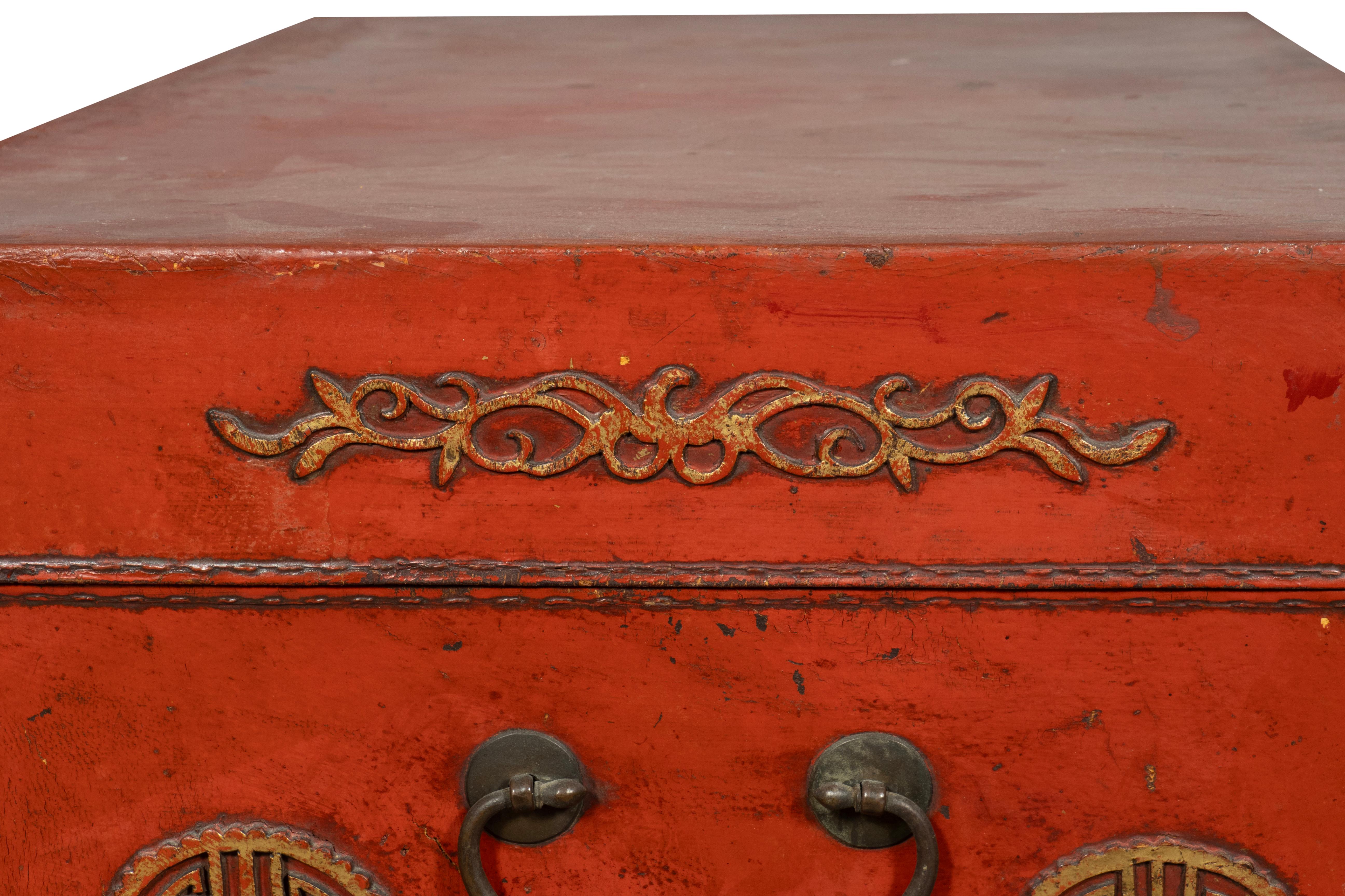 Caja china de piel de cerdo roja sobre soporte en venta 10
