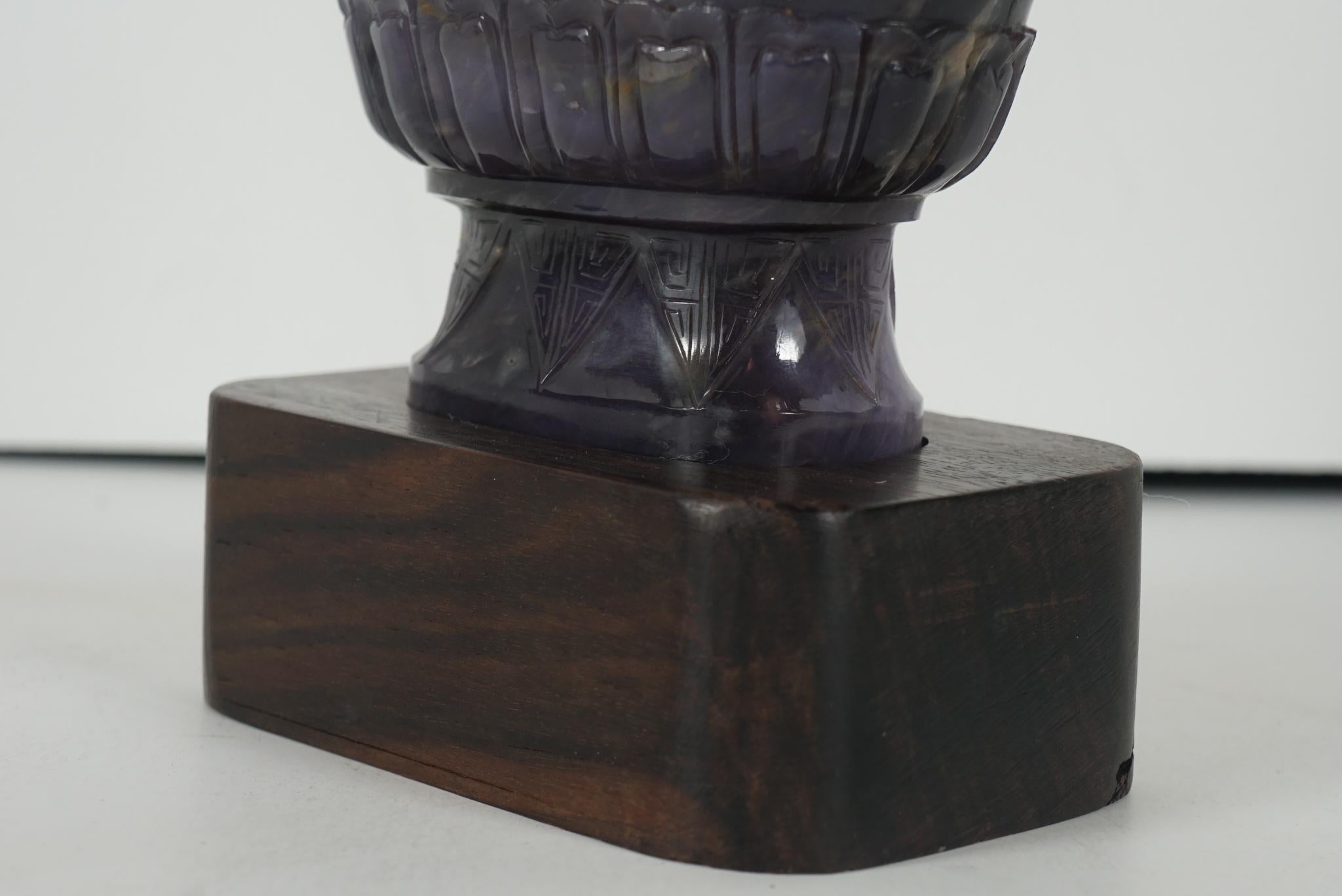 Chinese Republic Period Carved Amethyst Quartz Vase with Cover For Sale 7