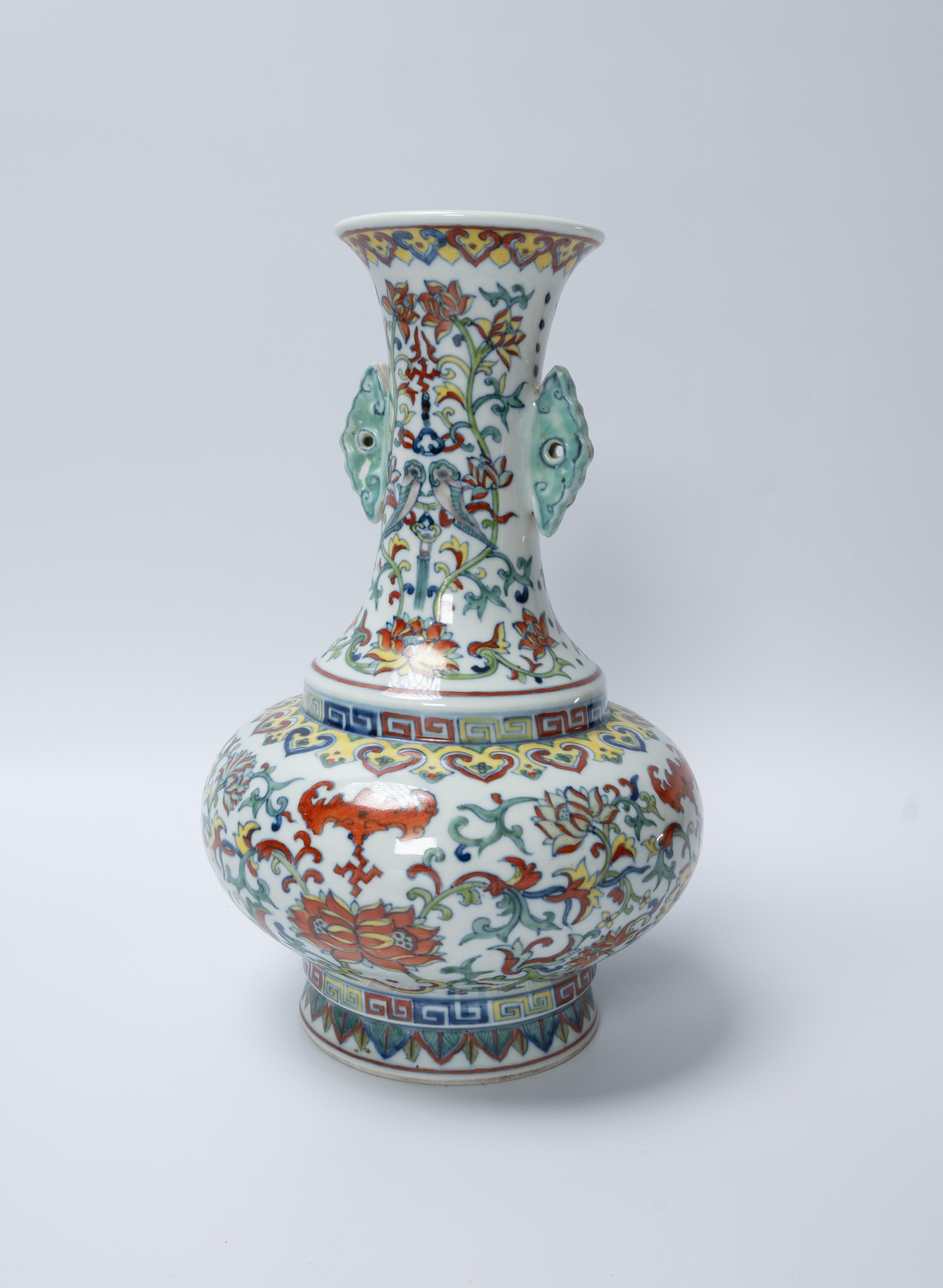 Chinese Republic Period Doucai 'Bats And Lotus' Vase Yongzheng Mark For Sale 1