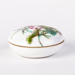Chinese Republic Period Famille Rose Porcelain Lidded Box with Seal Mark