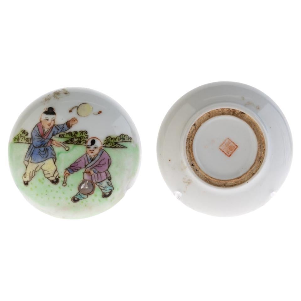 Chinese Republic Period Famille Rose Porcelain Lidded Box with Seal Mark