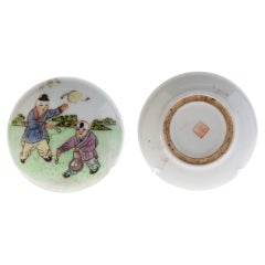 Boîte à couvercle en porcelaine Famille Rose de la période de la République chinoise avec marque de sceau