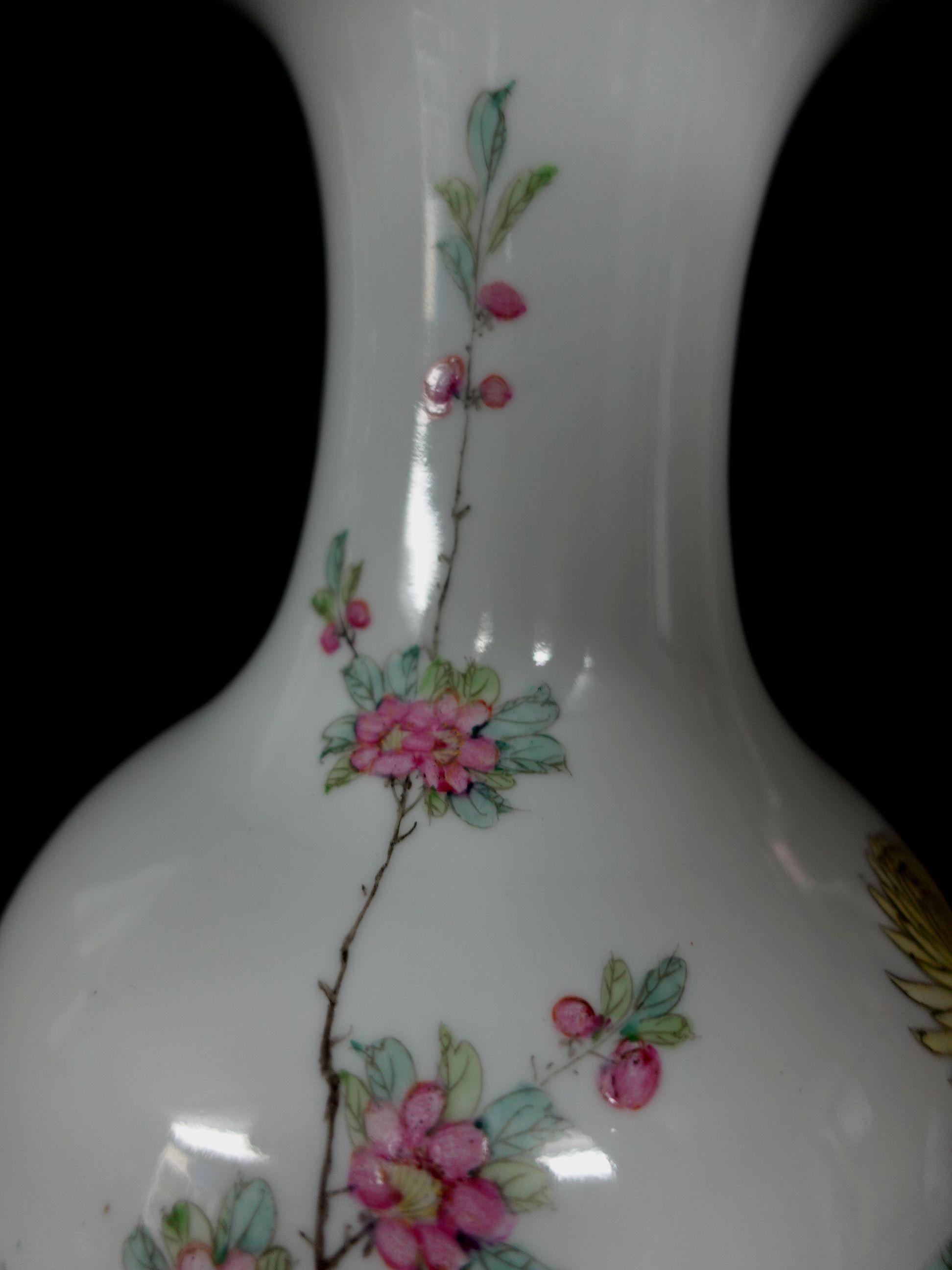 Qing Chinese Republic Period Large Famille Rose Porcelain Vase, Ric.00036 For Sale