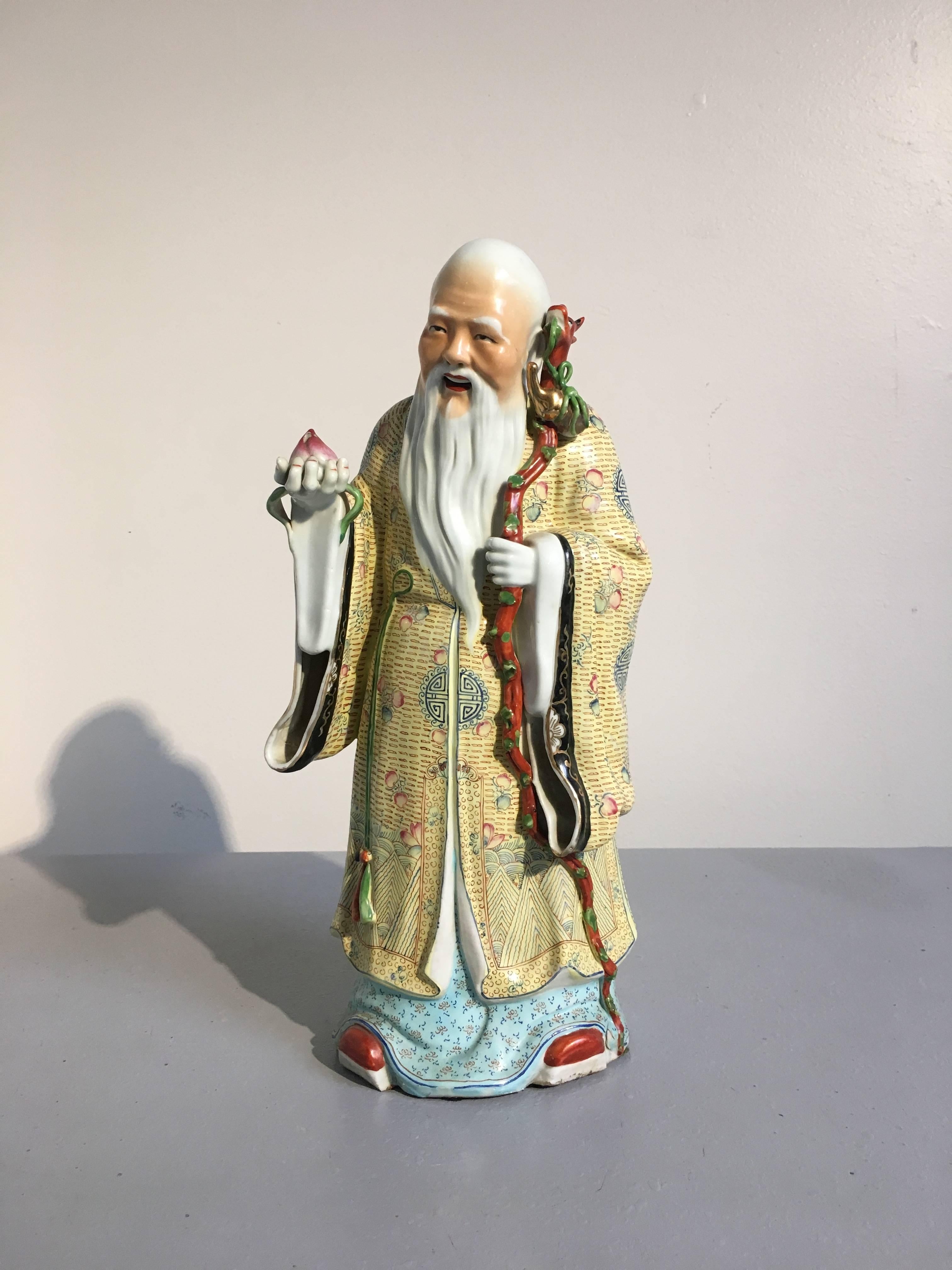 Porzellanfigur des Shouxing, dem Gott des langen Lebens, aus der Zeit der chinesischen Republik (Handbemalt) im Angebot
