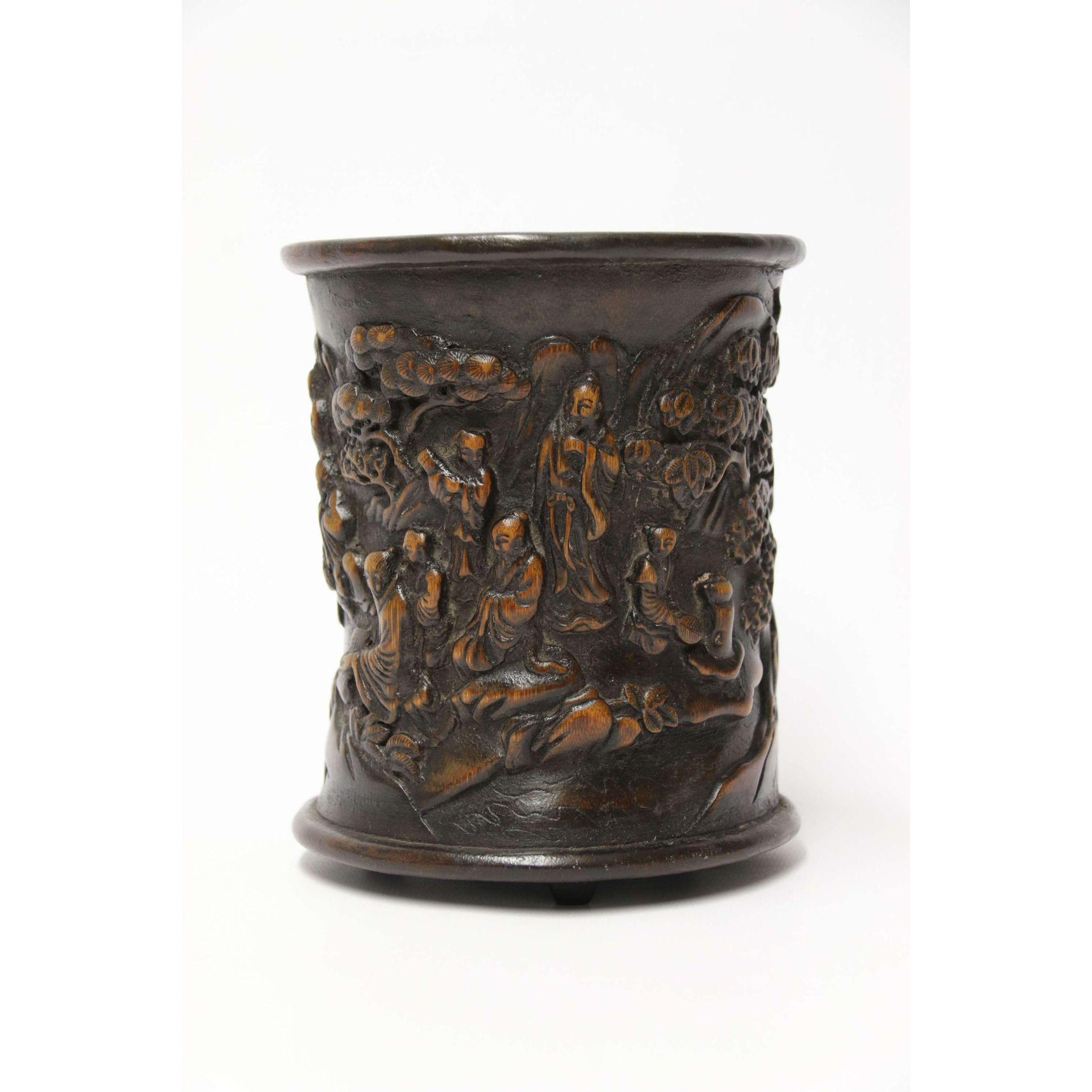 Chinese Republican Period Carved Bamboo and Hardwood Brush Pot, circa 1920 For Sale 2