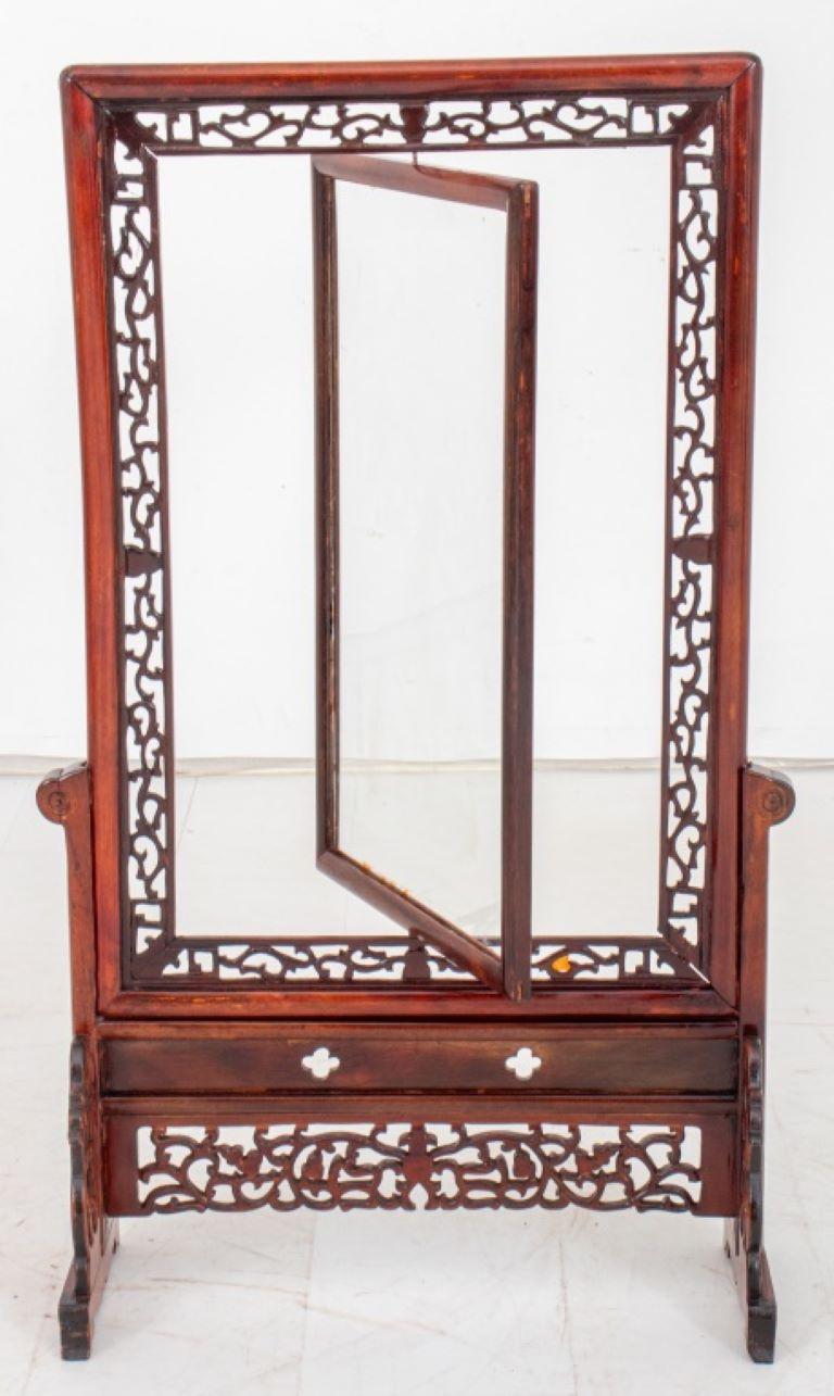 20th Century Chinese Reticulated & Hinged Standing Frame For Sale