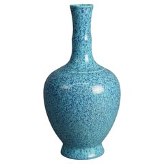 Vase chinois Robin Egg en porcelaine avec marque Qianlong, 20e siècle