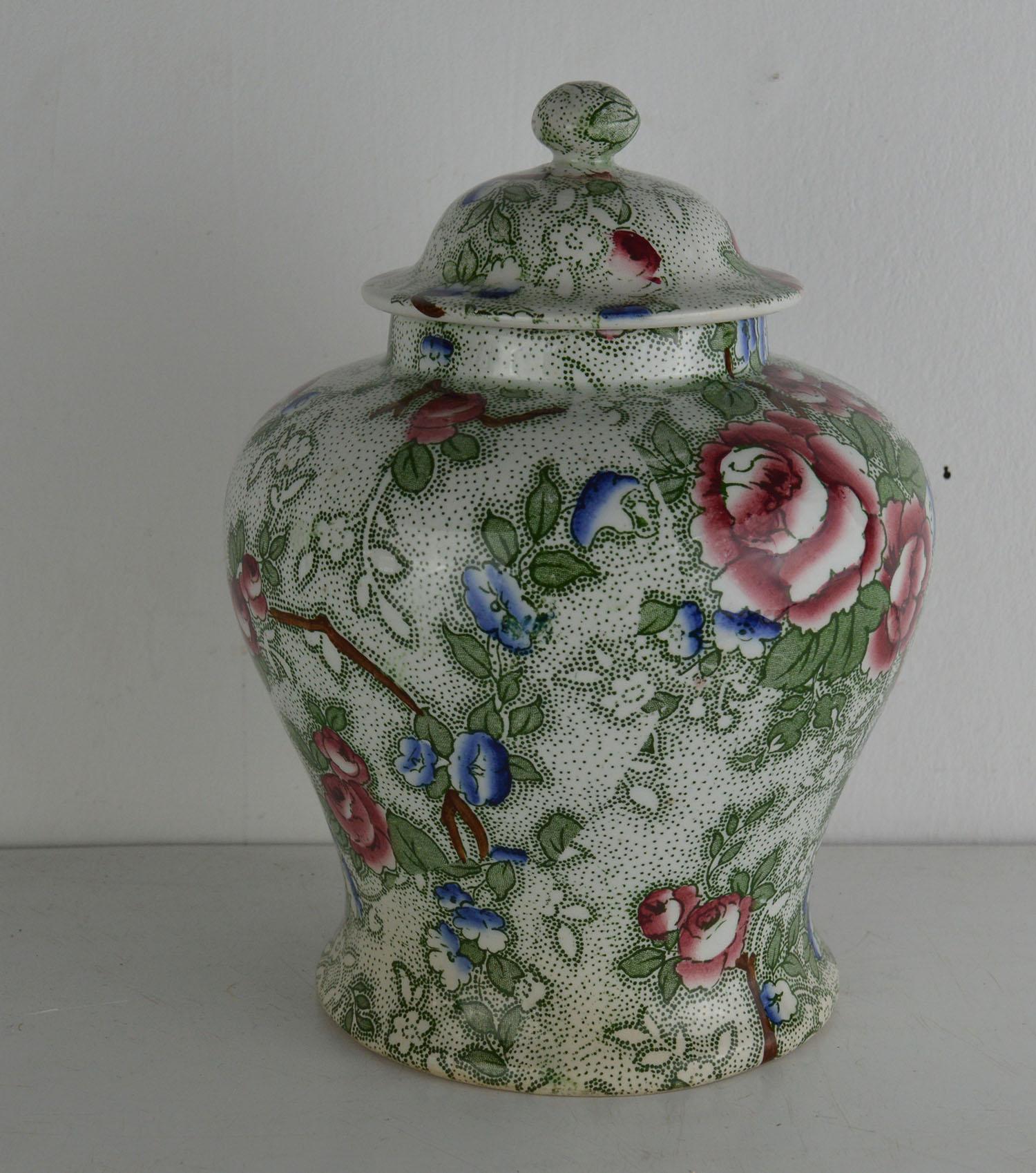 Beautifully decorated cover vase.

In the highly desirable Chinese Rose pattern.

Made by Albion Pottery, Staffordshire

Transfer printed and hand colored.



  


    