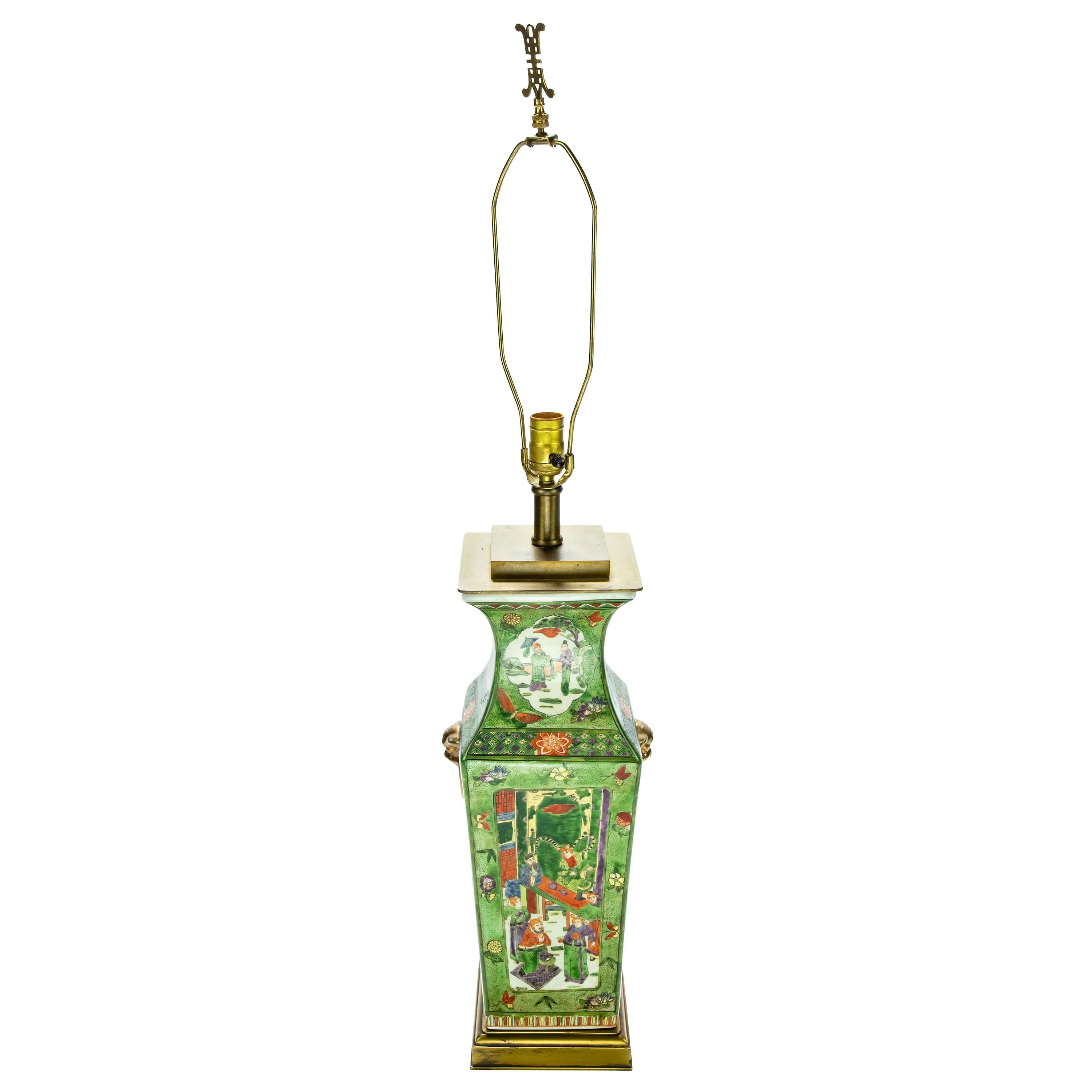 Chinese Rose Medallion Hand Painted Table Lamp