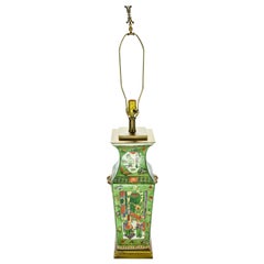 Chinese Rose Medallion Hand Painted Table Lamp