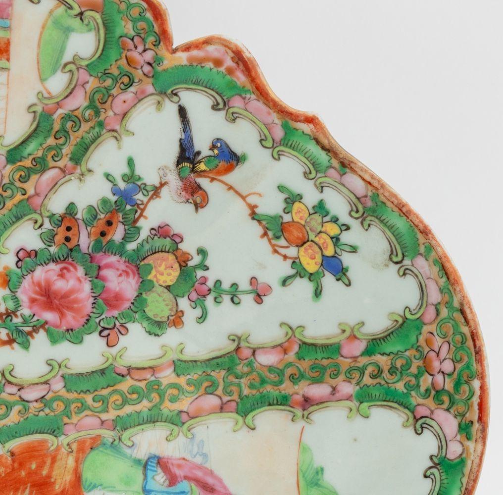 Chinese Rose Medallion Porcelain Articles, 4 im Zustand „Gut“ im Angebot in Astoria, NY