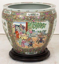 Chinese Rose Medallion Porcelain Fishbowl Decorative Planter