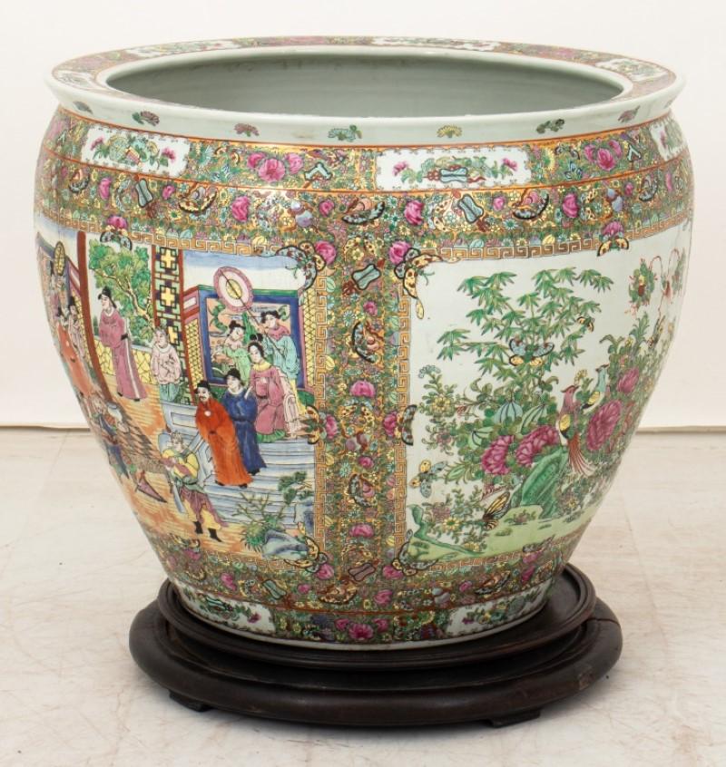 Chinoiserie Chinese Rose Medallion Porcelain Fishbowl Decorative Planter