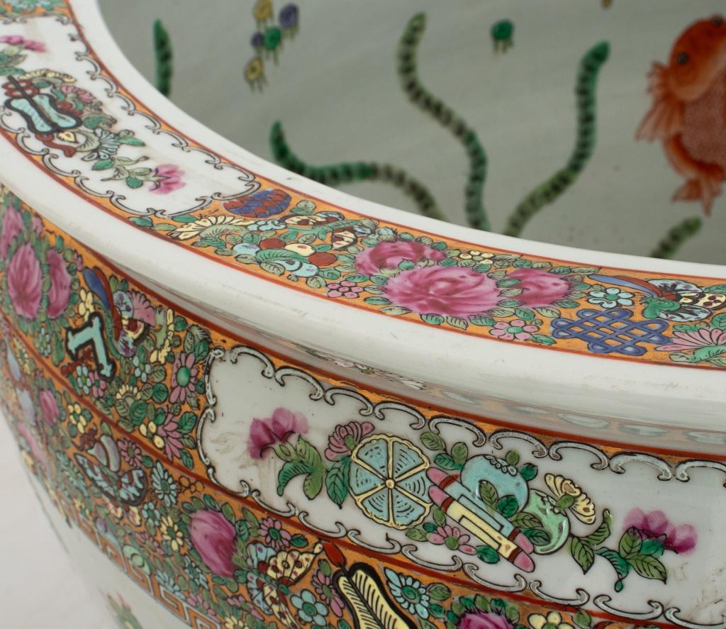 20th Century Chinese Rose Medallion Porcelain Fishbowl Decorative Planter