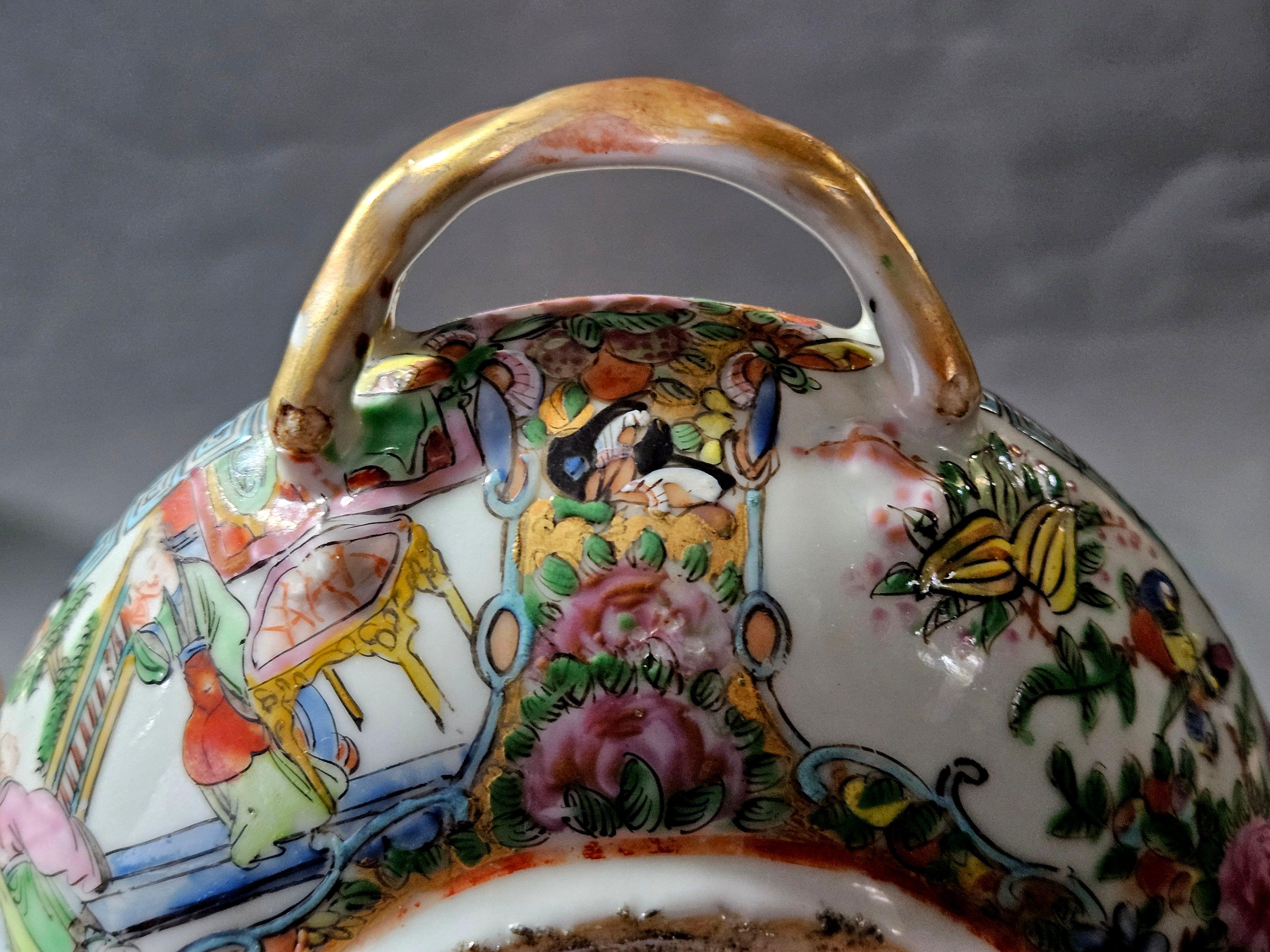Soupière à couvercle en porcelaine chinoise avec médaillon en forme de rose en vente 8