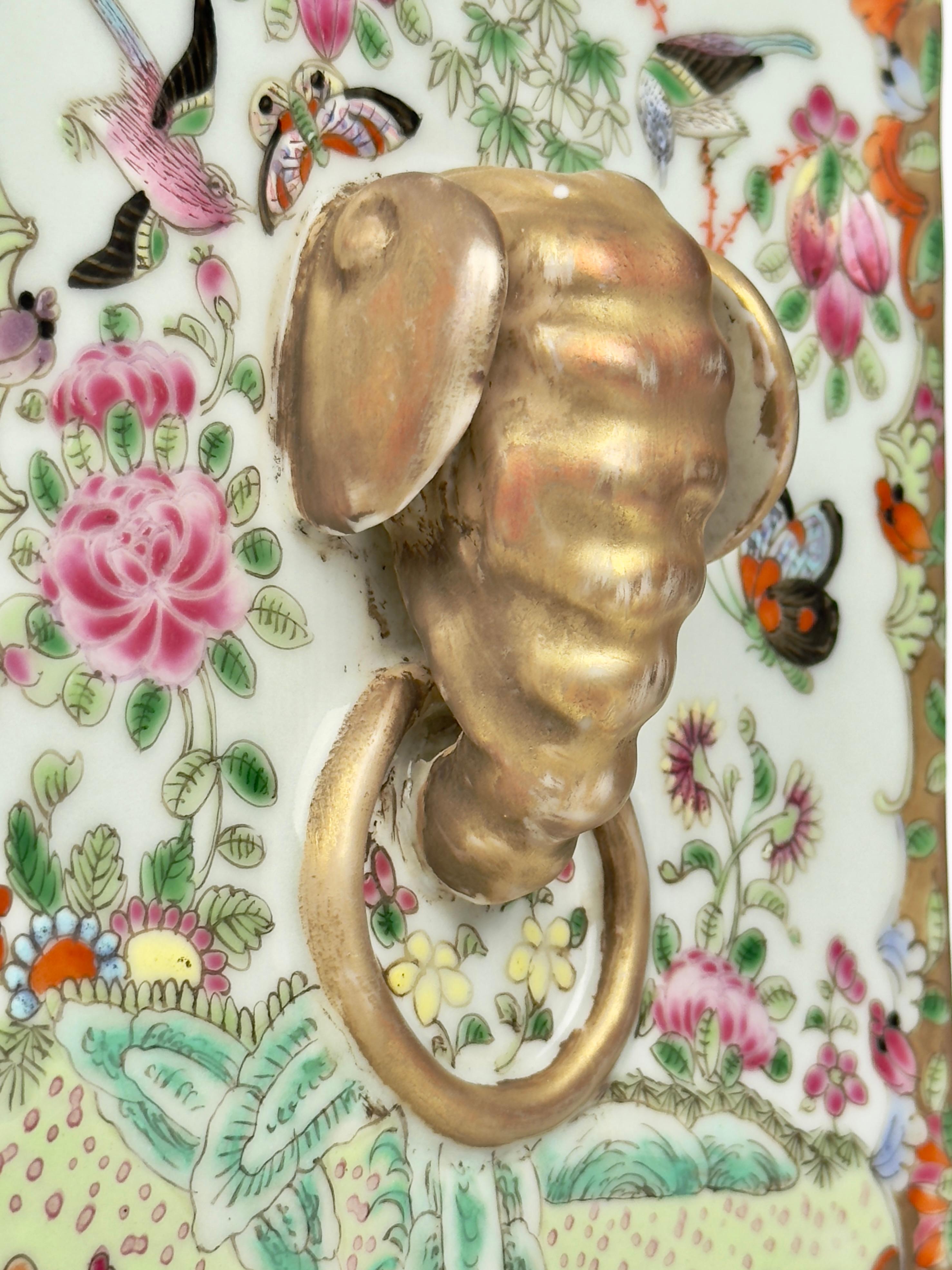 Rose Medallion Porcelain Vase, Late Qing Period For Sale 6