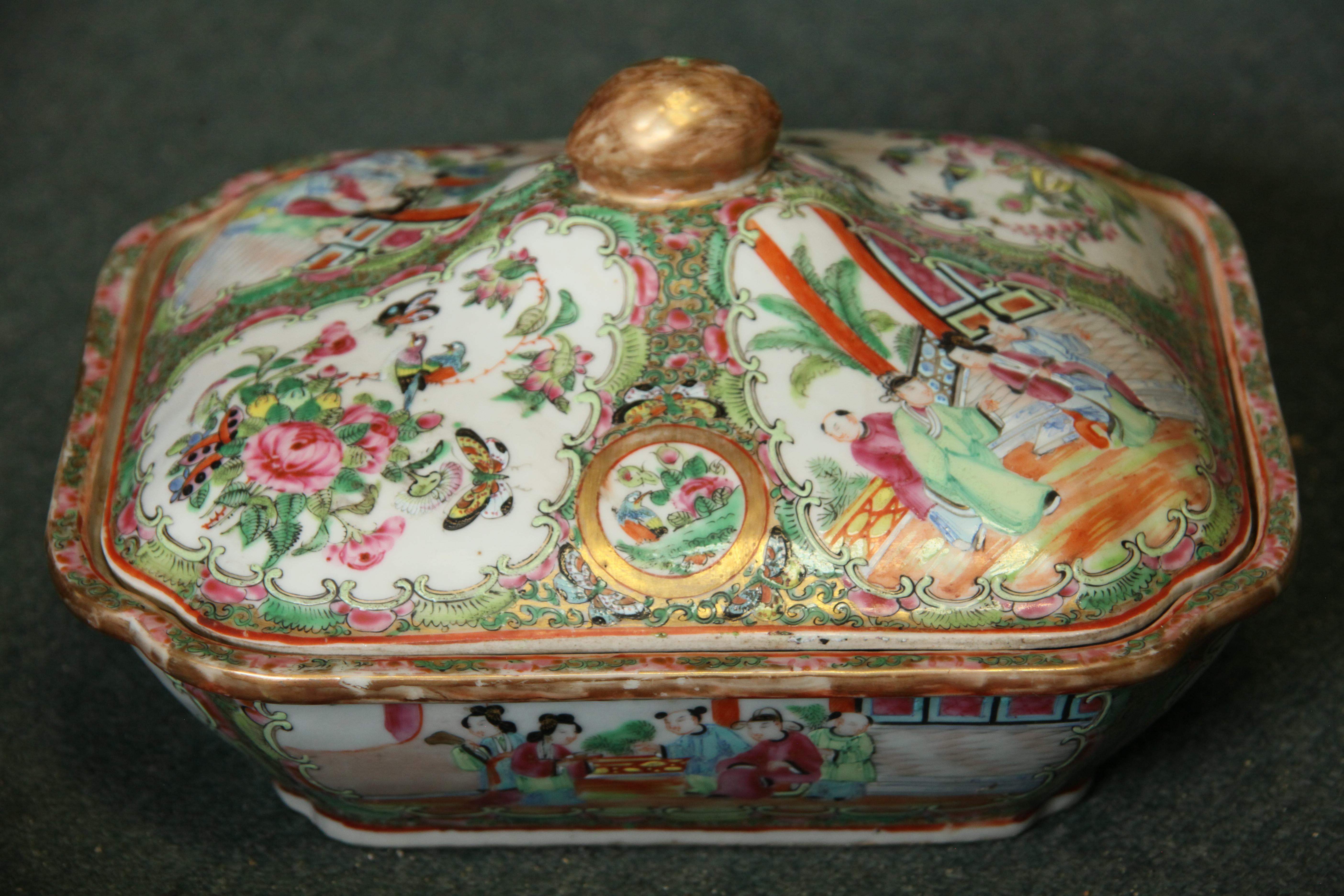 Chinese Rose Medallion Tureen  For Sale 11