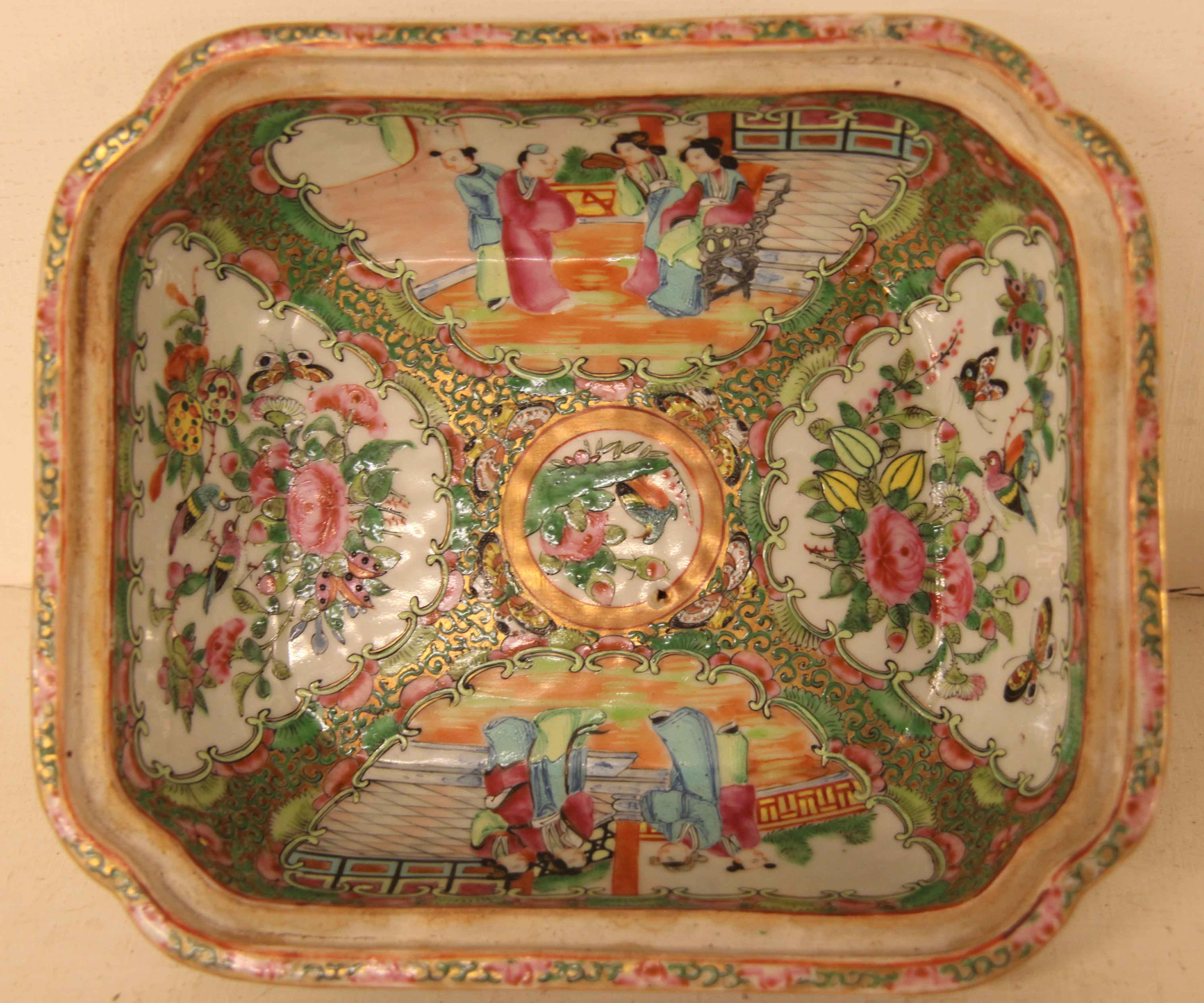 Chinese Rose Medallion Tureen  For Sale 2