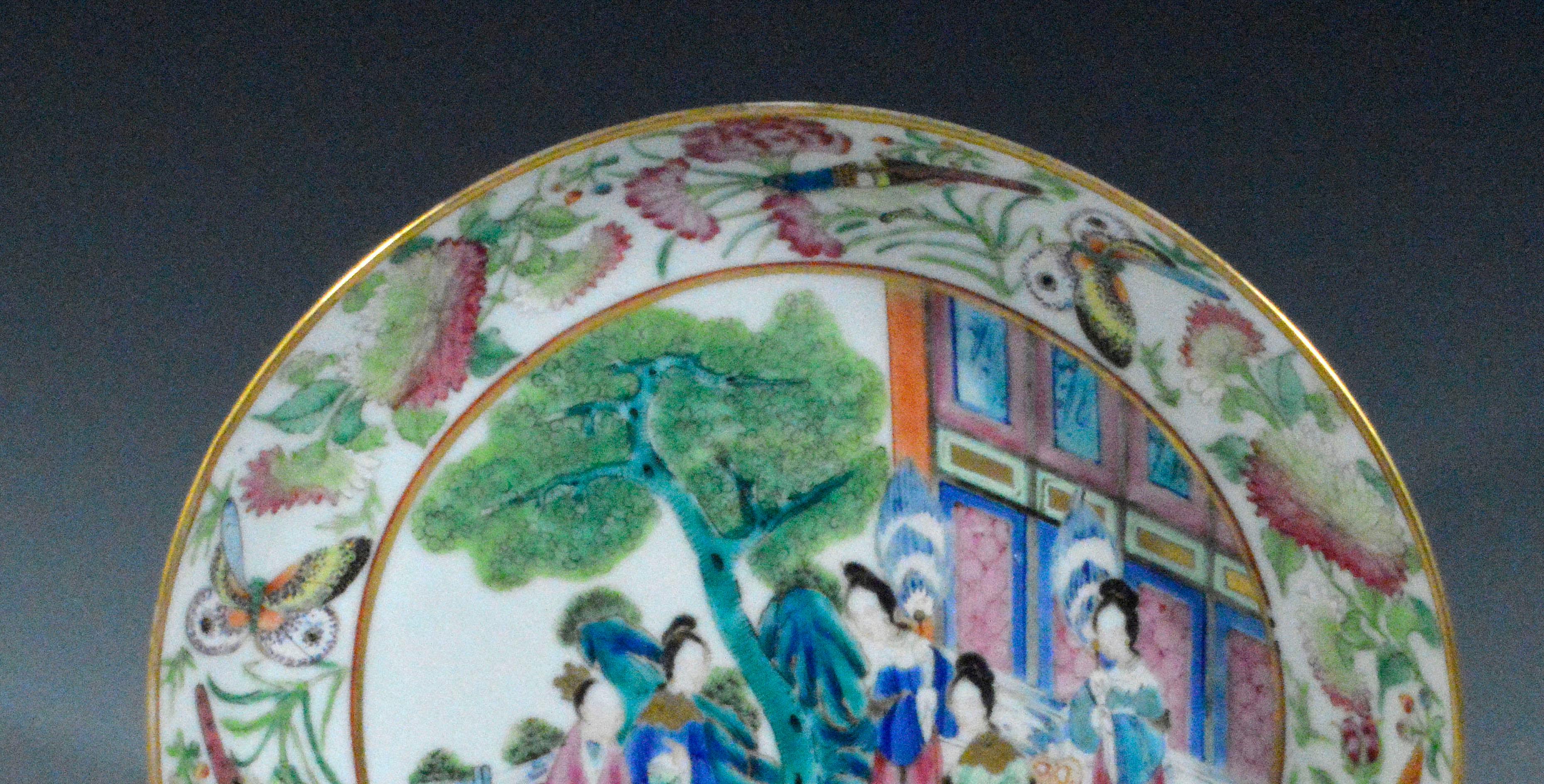 Chinese Export Chinese Rose Porcelain Mandarin Saucer Dish, Early 19th Centuy For Sale