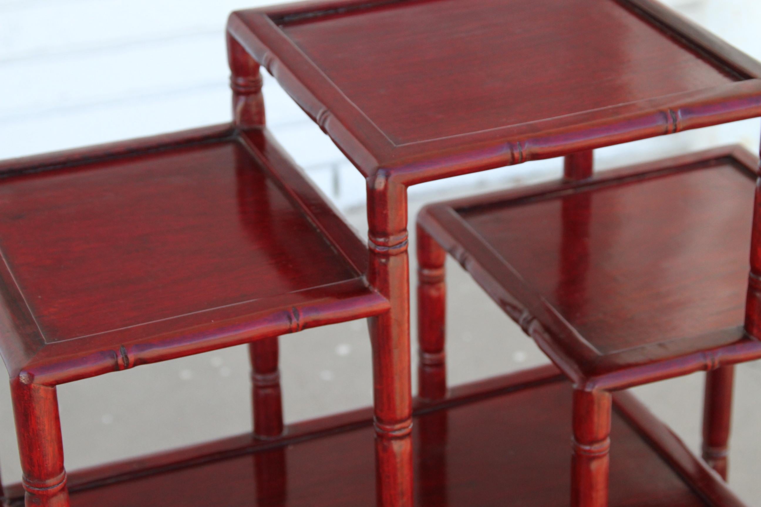 Stand d'étagère en faux bambou Hongmu en bois de rose chinois Bon état - En vente à Pasadena, TX