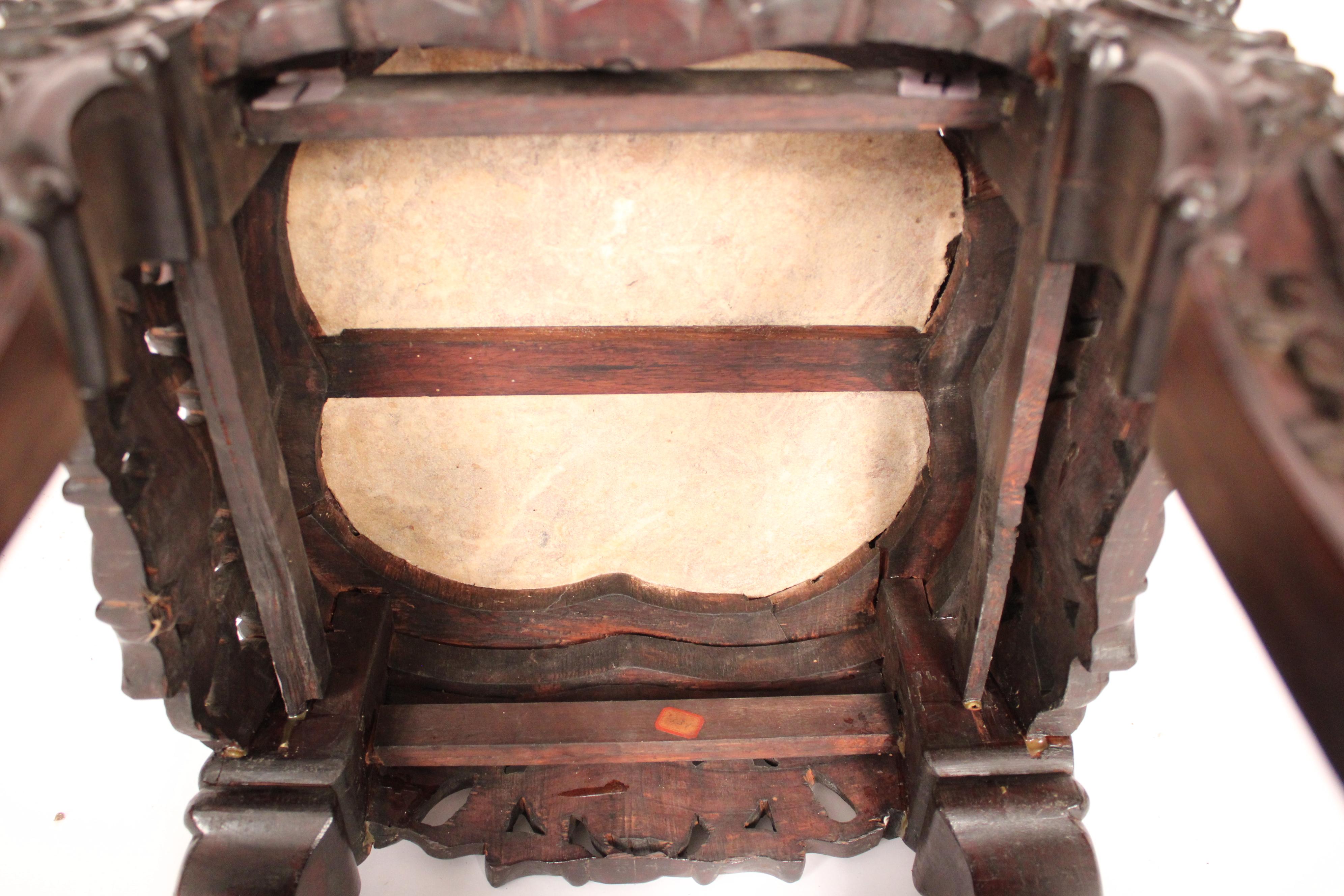 Tabouret chinois en bois de rose avec incrustation de nacre en vente 4