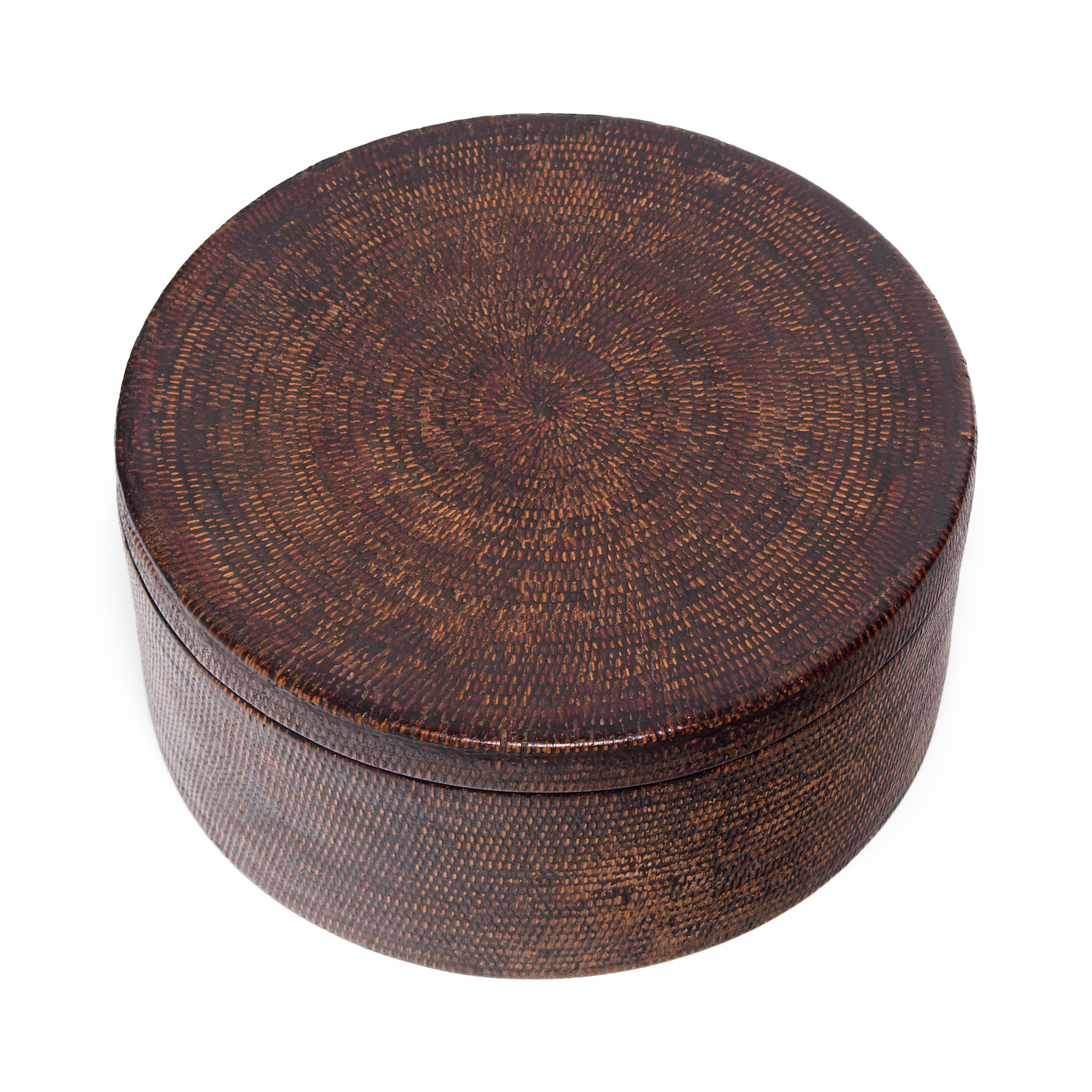 Chinese Round Woven Hat Box, circa 1850 In Good Condition In Chicago, IL