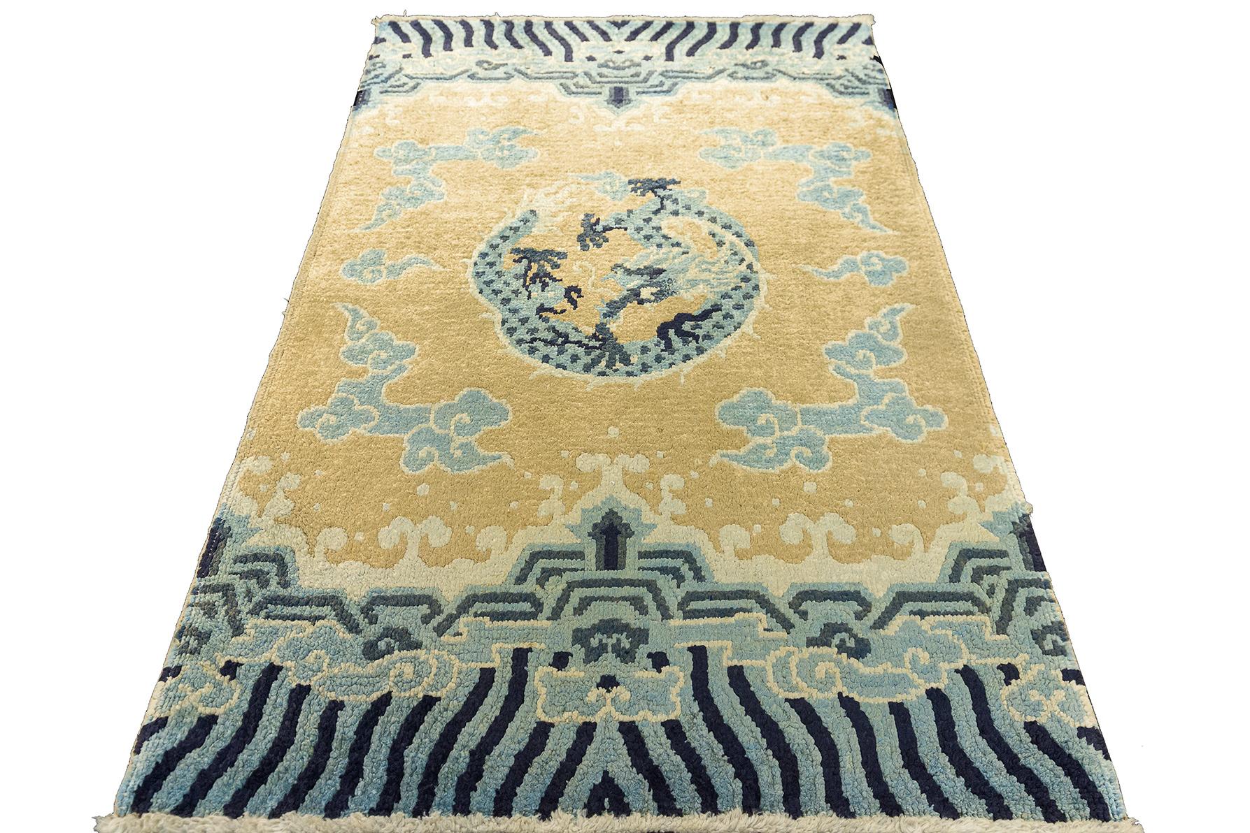 Noué à la main Tapis chinois à motif de dragon Ningxia en vente